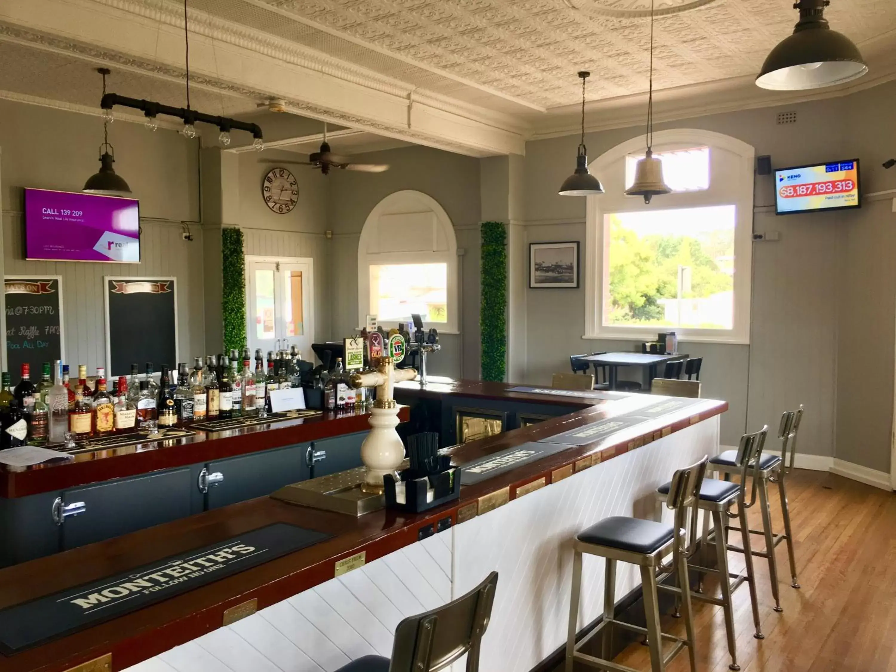 Lounge or bar, Restaurant/Places to Eat in Abermain Hotel