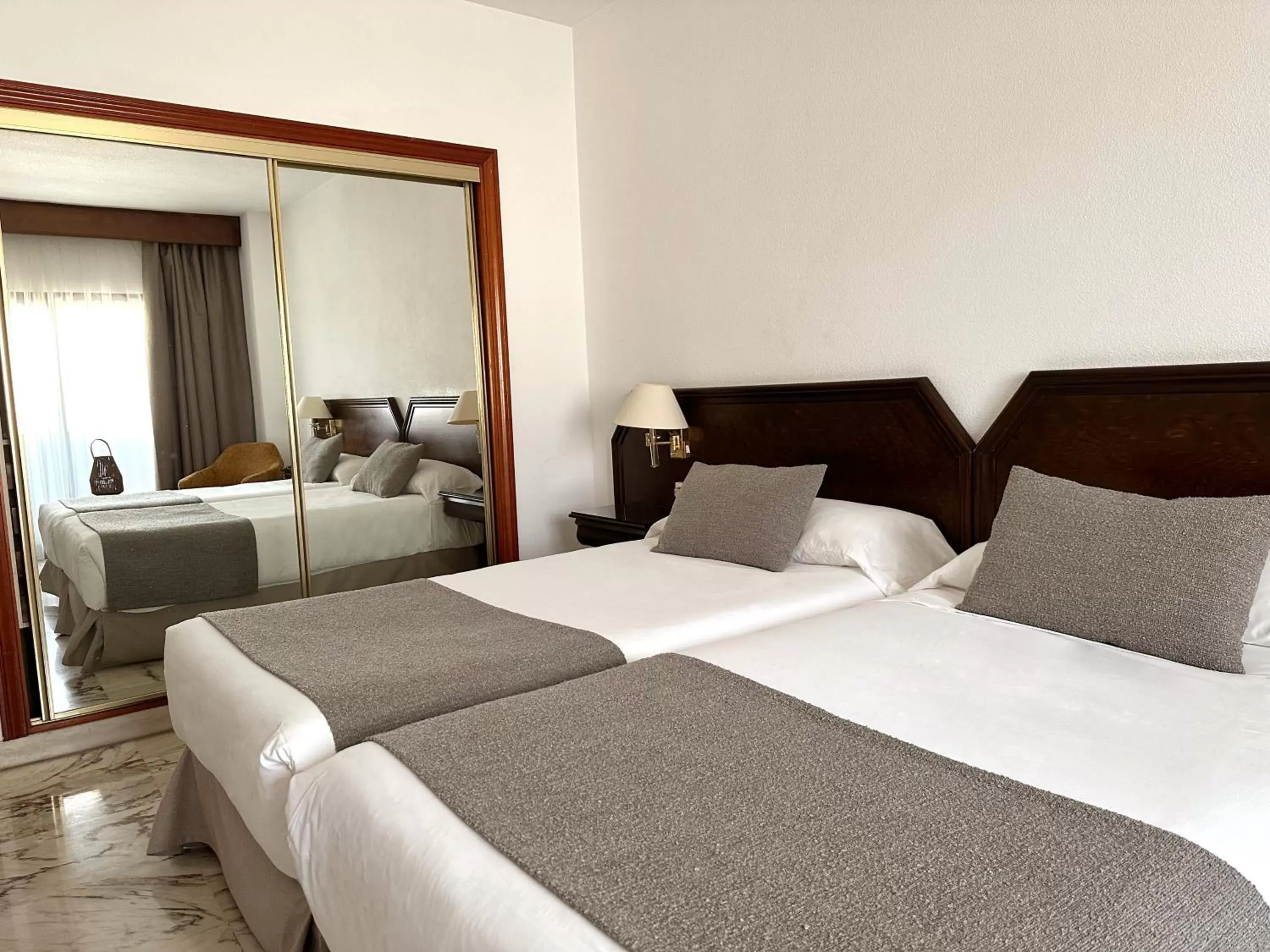 Bed in Hotel Turia