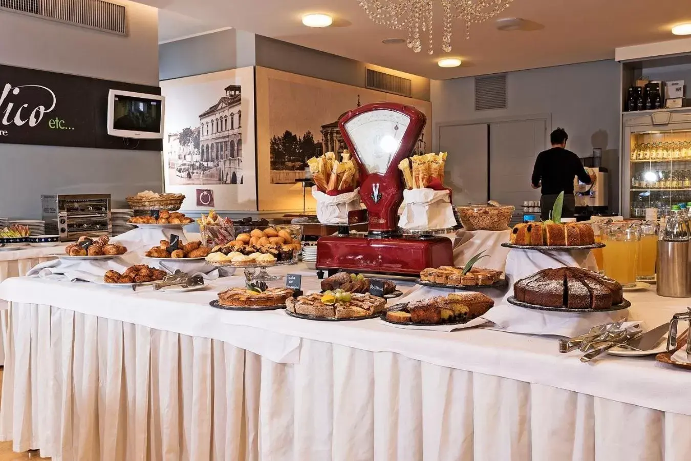 Buffet breakfast in Hotel Maggior Consiglio