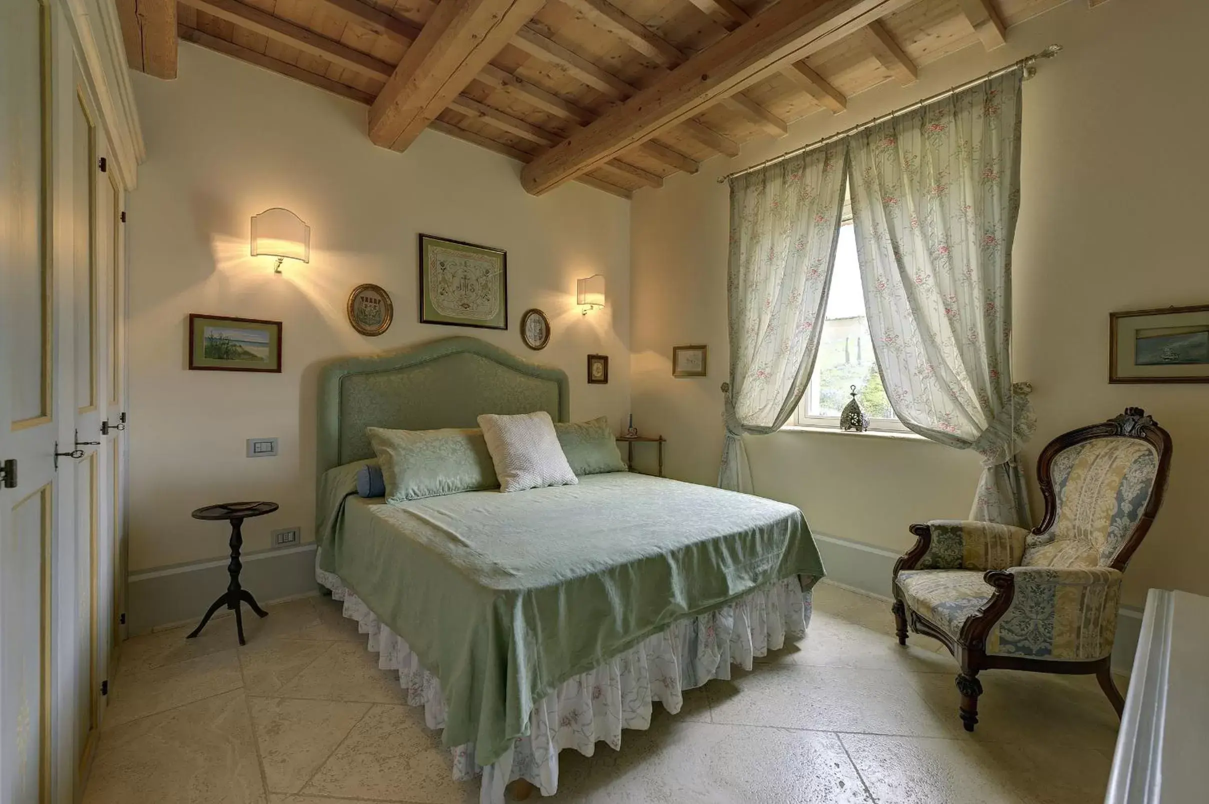 Photo of the whole room, Bed in Relais Il Margarito