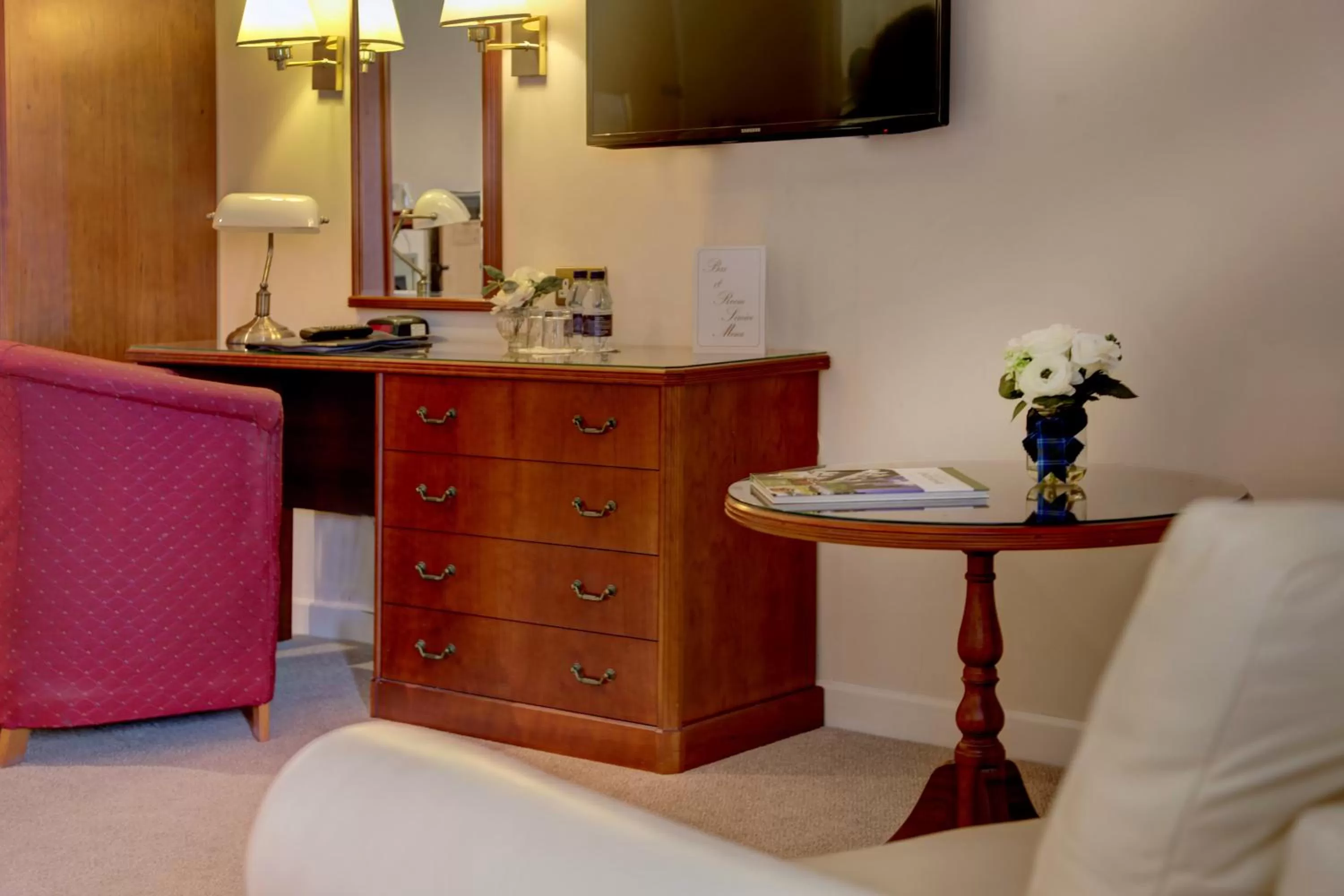 Seating area in Best Western Plus Bentley Hotel
