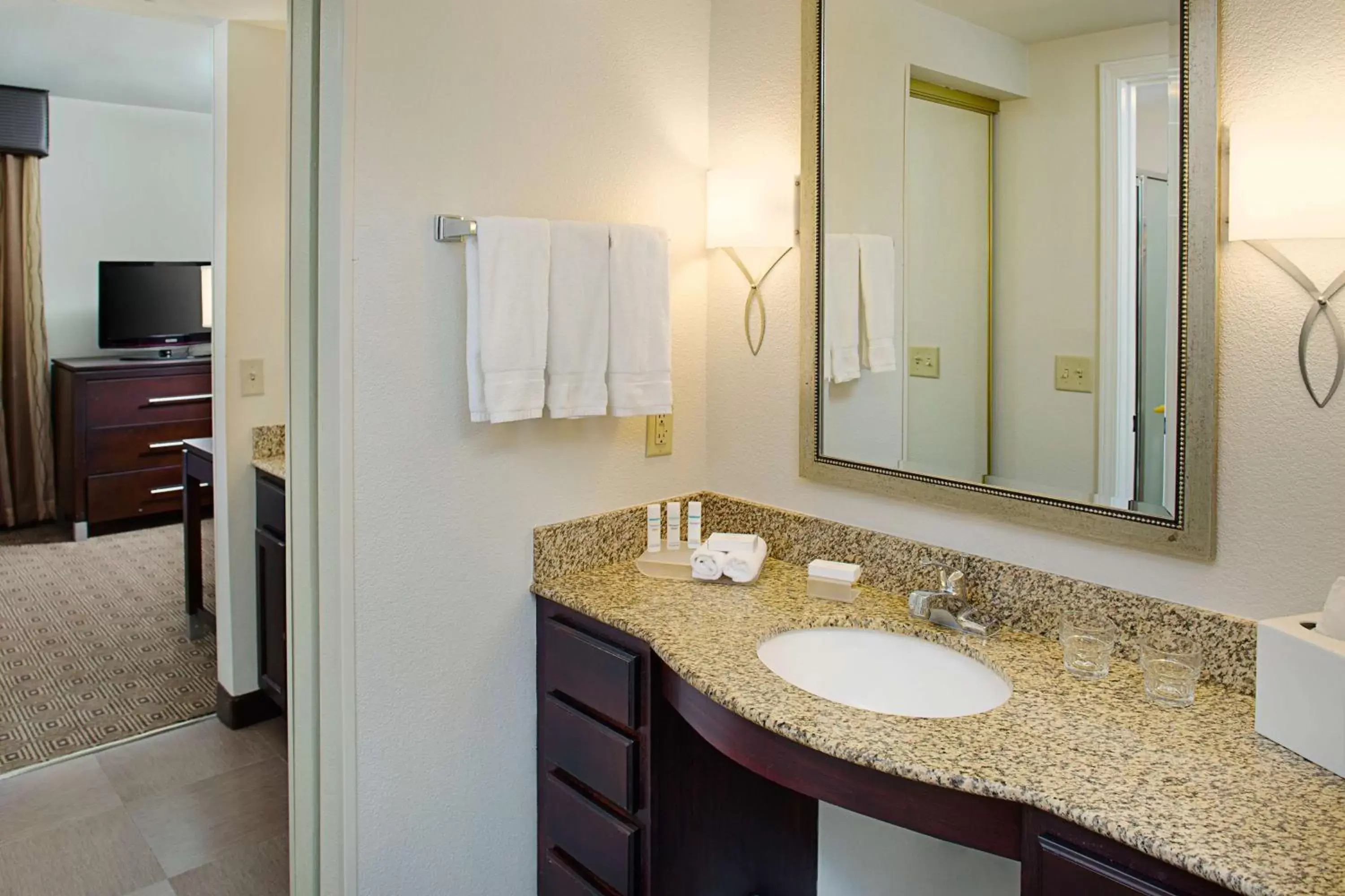 Bathroom in Homewood Suites by Hilton Manchester/Airport
