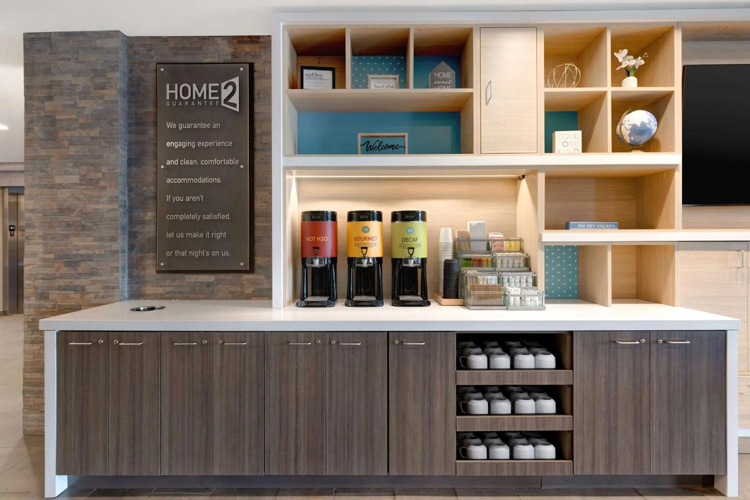 Dining area in Home2 Suites By Hilton Las Vegas Southwest I-215 Curve