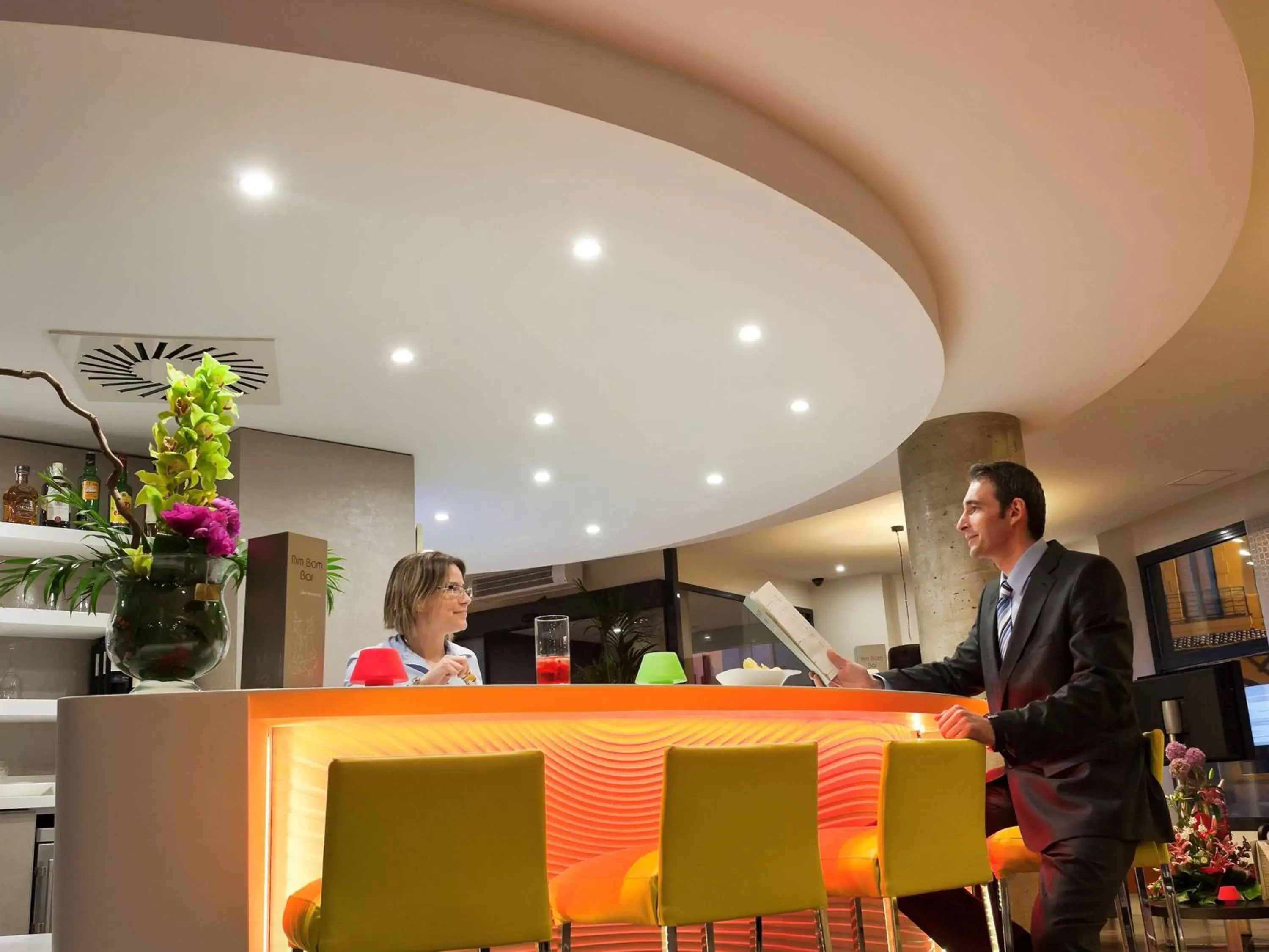 Lounge or bar, Staff in Novotel Suites Malaga Centro