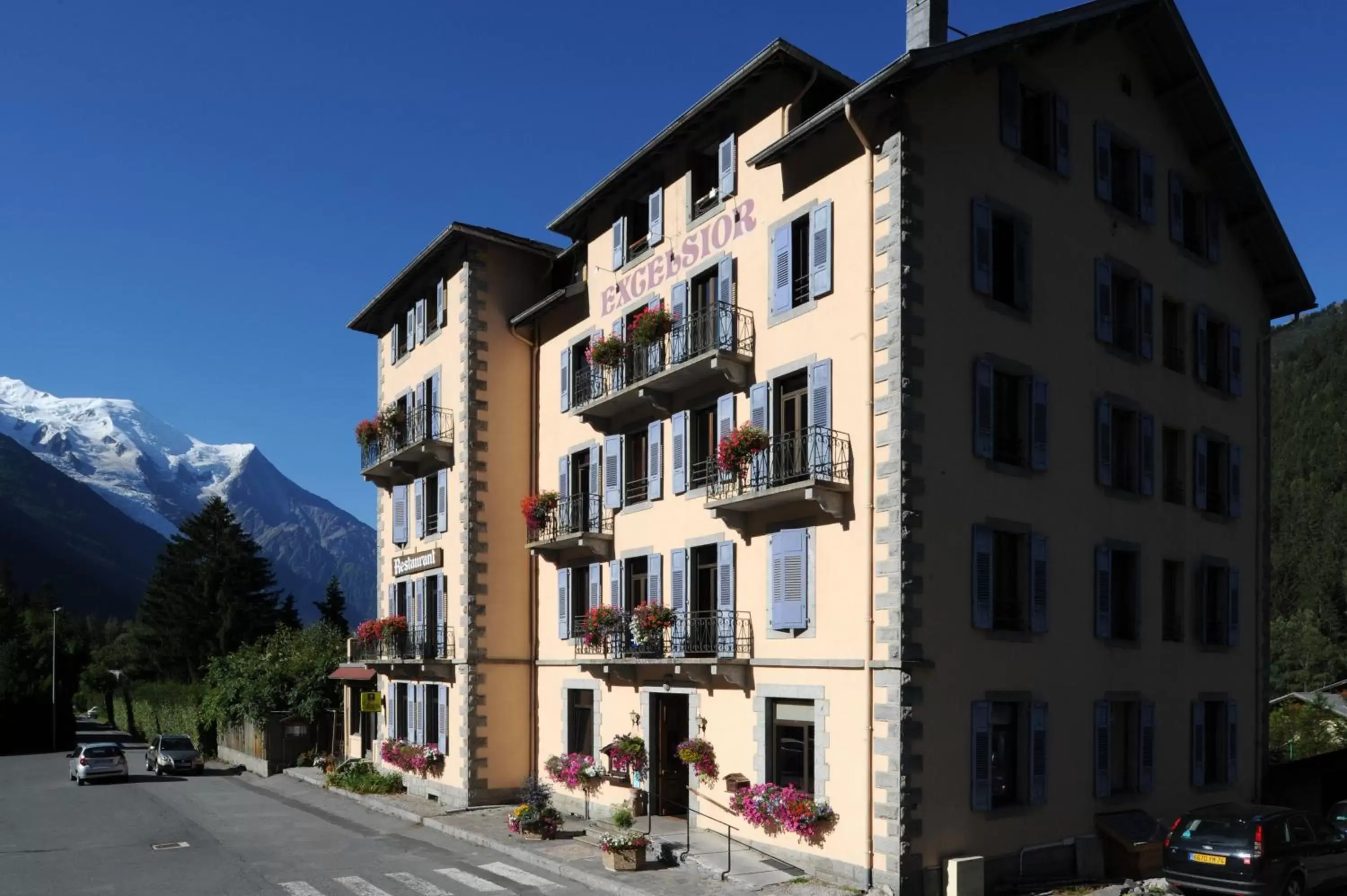 Facade/entrance, Property Building in Excelsior Chamonix Hôtel & Spa