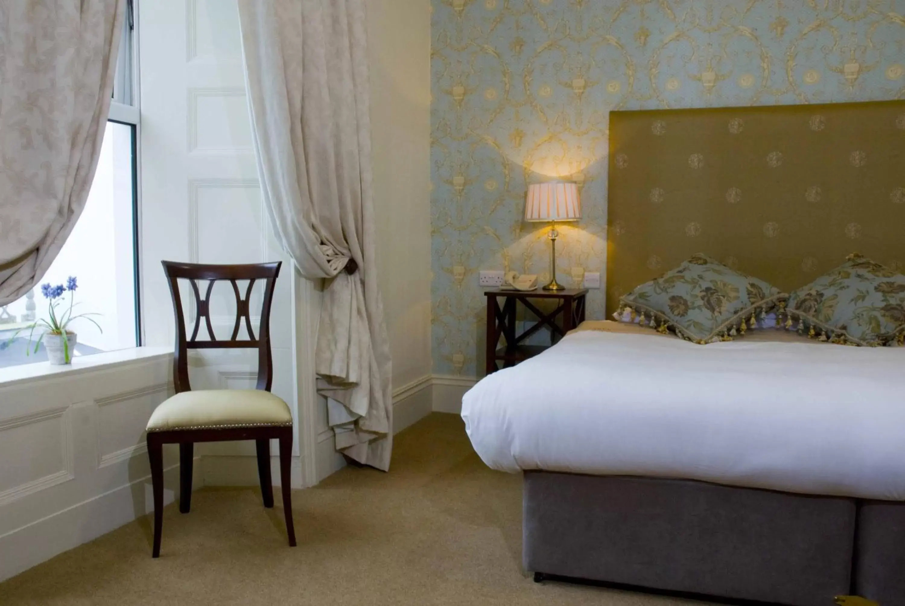 Bedroom, Bed in The Listowel Arms Hotel