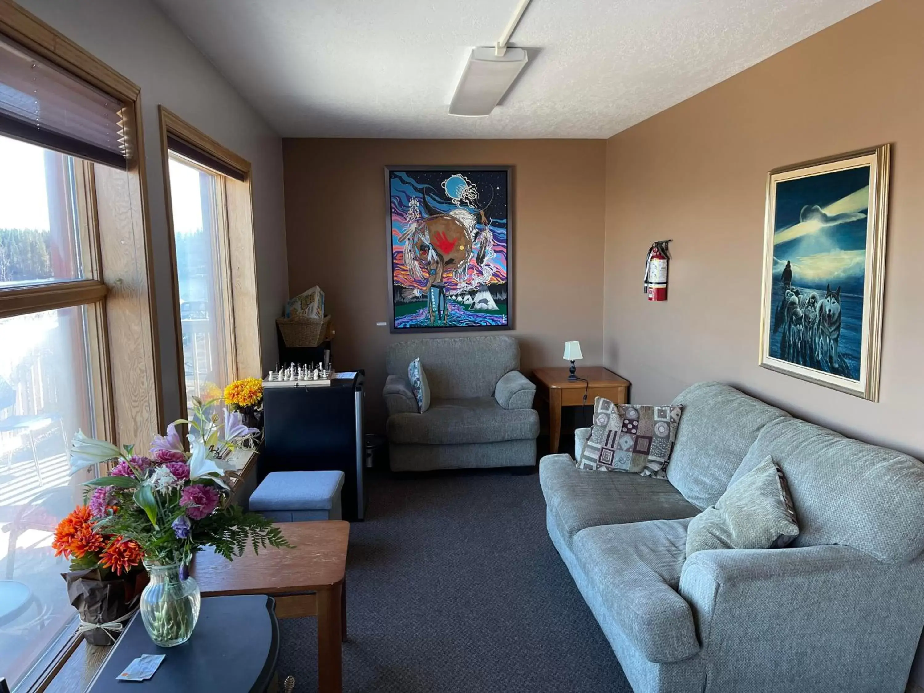 Seating Area in Aurora Bayside Inn