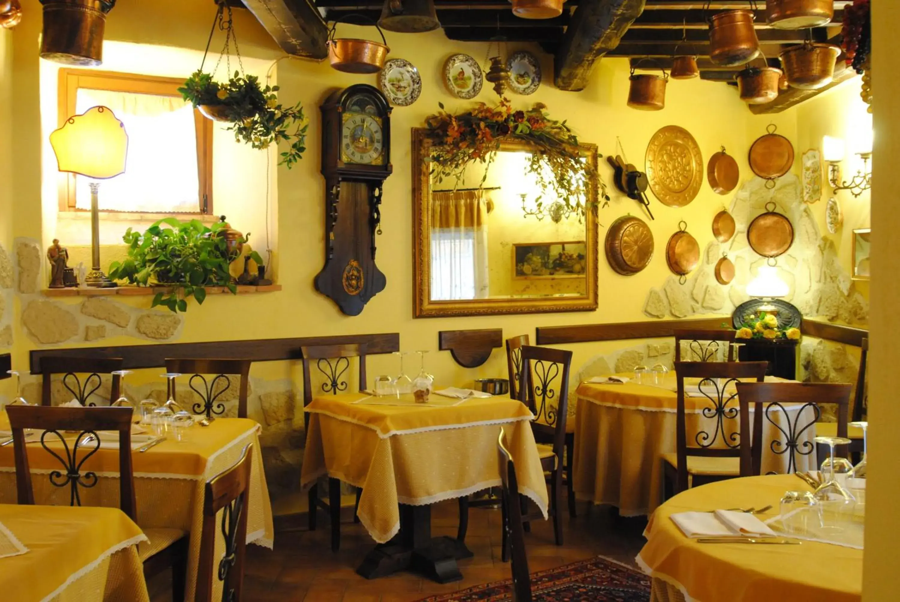 Restaurant/Places to Eat in Torre Sangiovanni Albergo e Ristorante