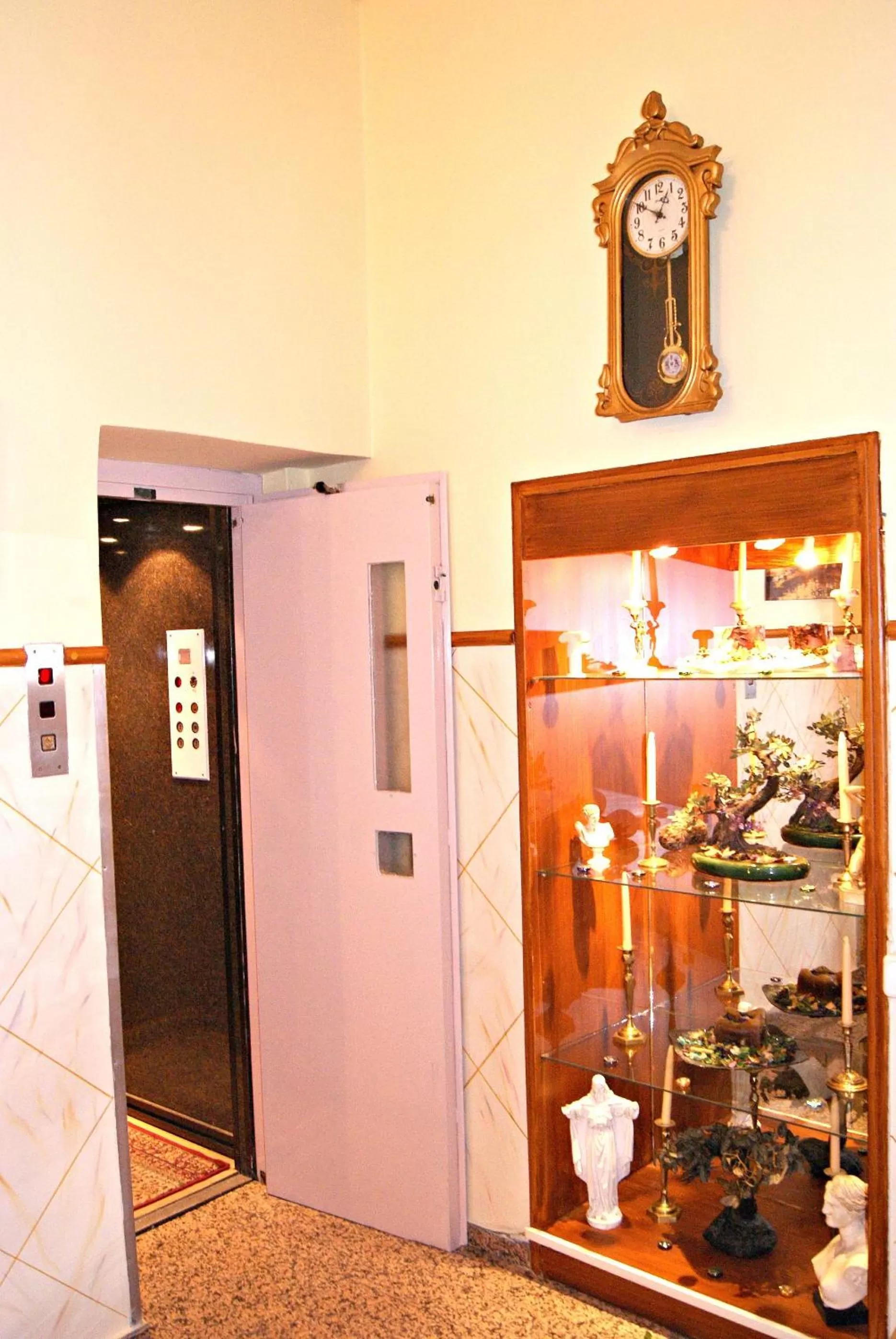 Lobby or reception in Diethnes Hotel