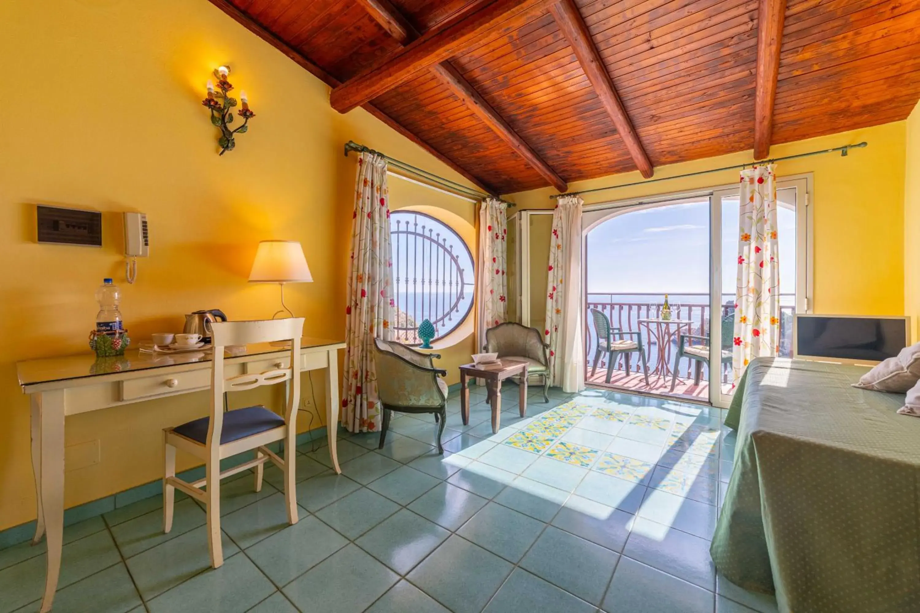 Living room in Mendolia Beach Hotel