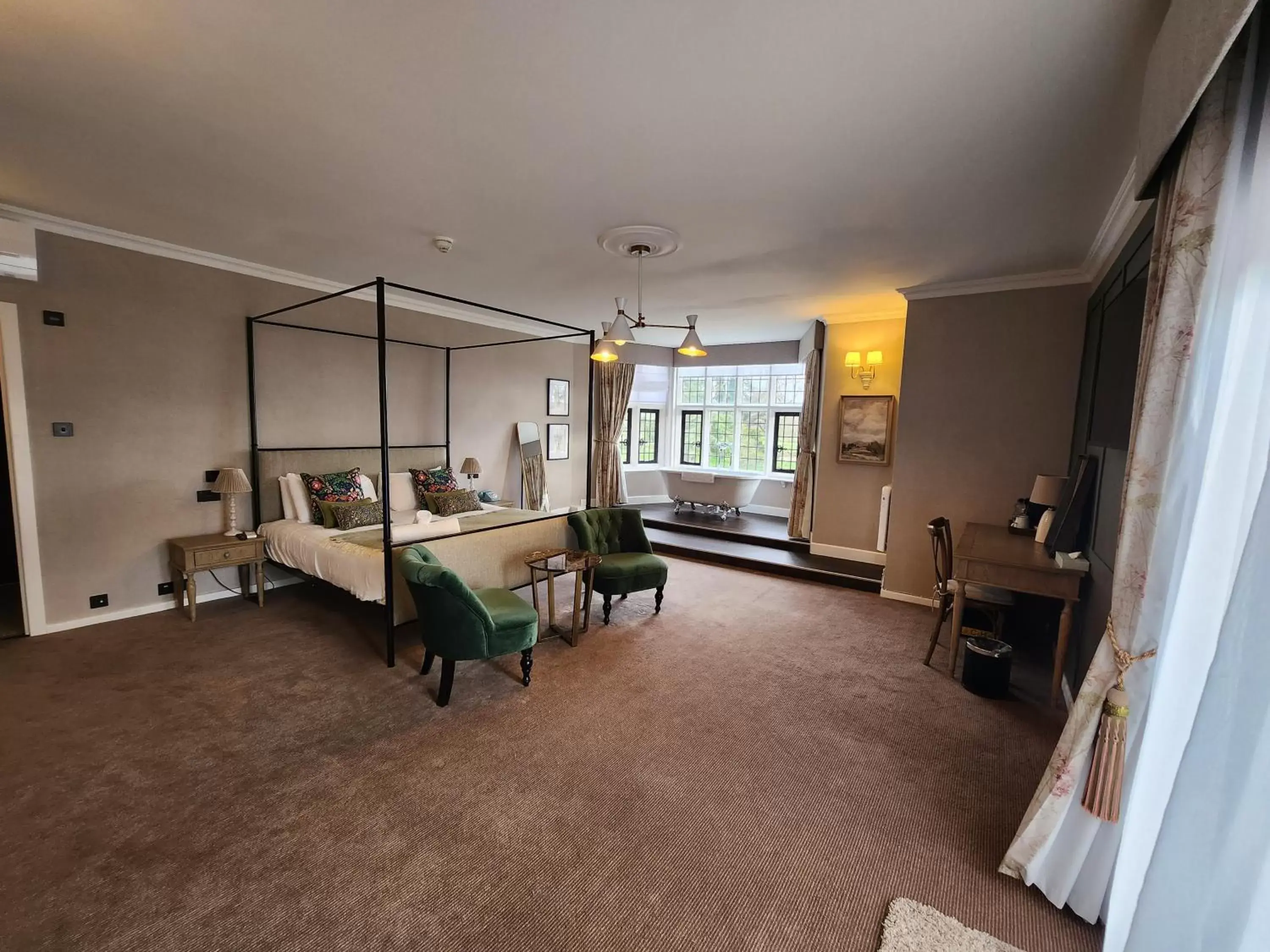 Bedroom, Fitness Center/Facilities in Stanton House Hotel