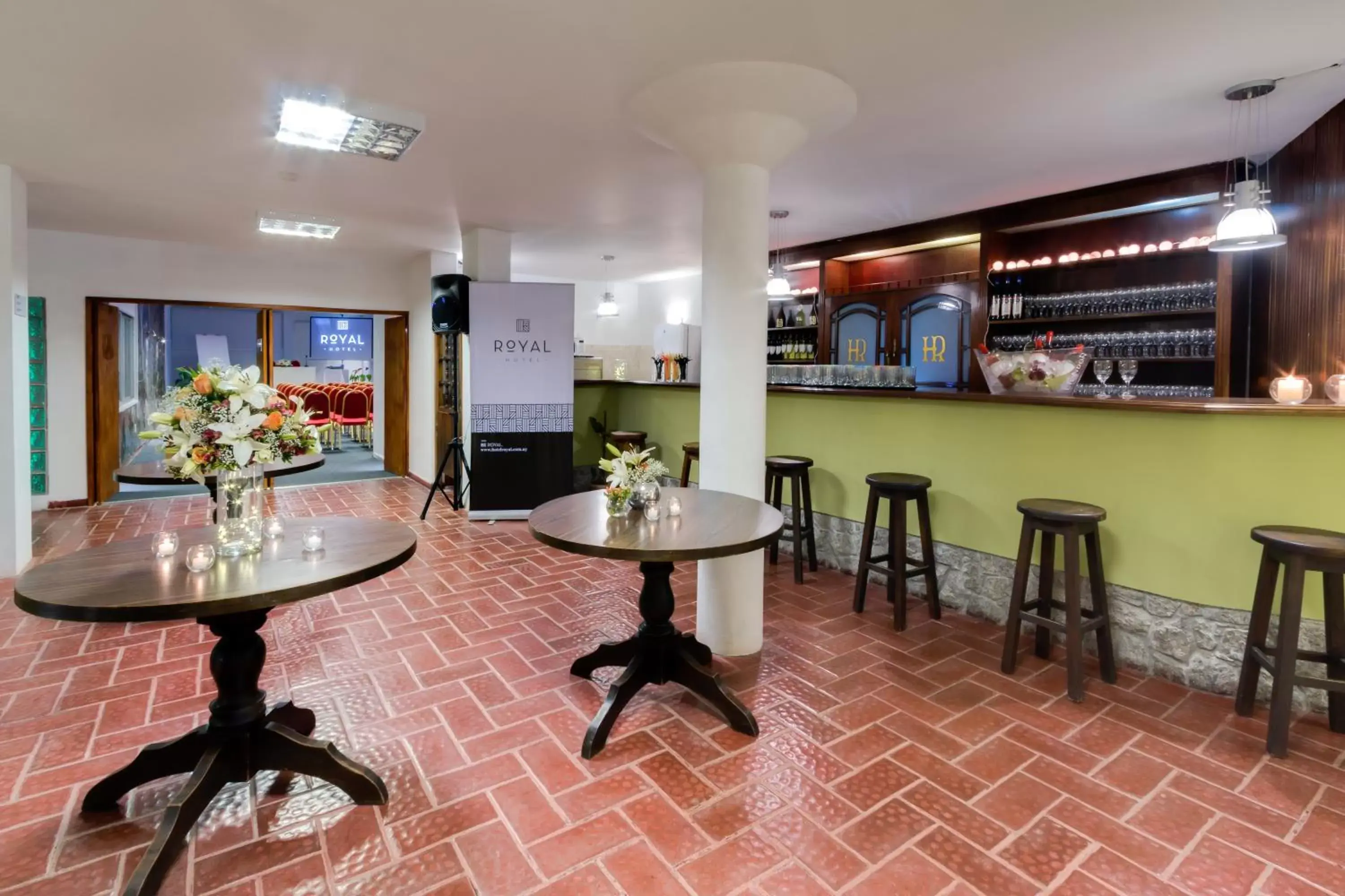 Business facilities, Lounge/Bar in Hotel Royal