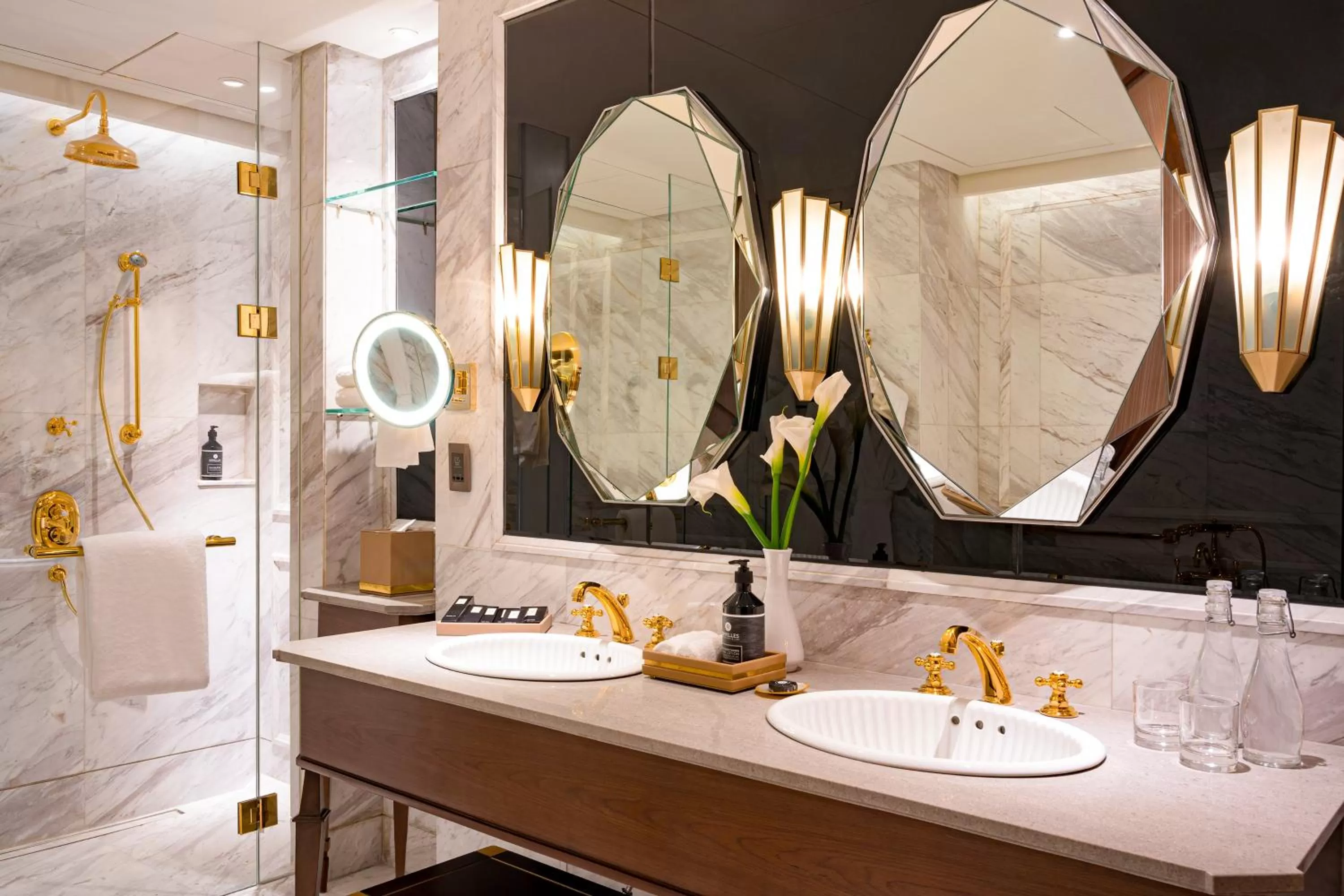 Shower in Admiral Hotel Manila - MGallery Collection