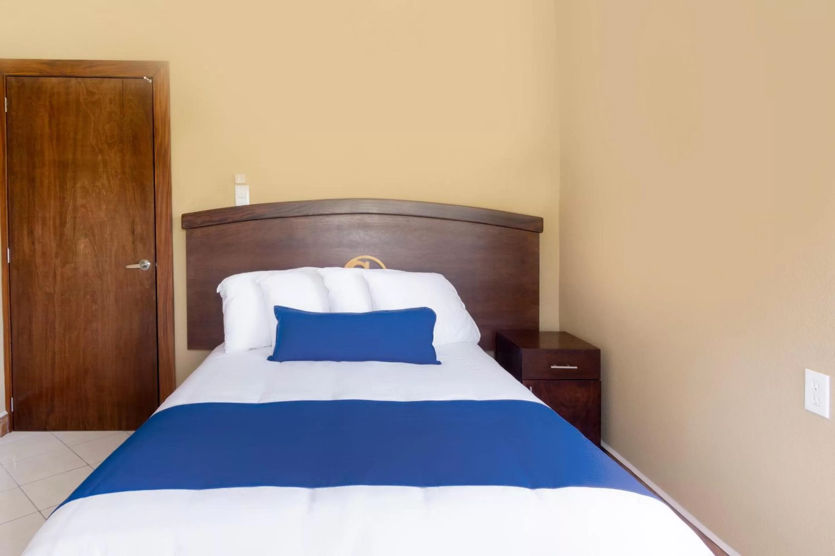 Bedroom, Bed in Grand View Suites