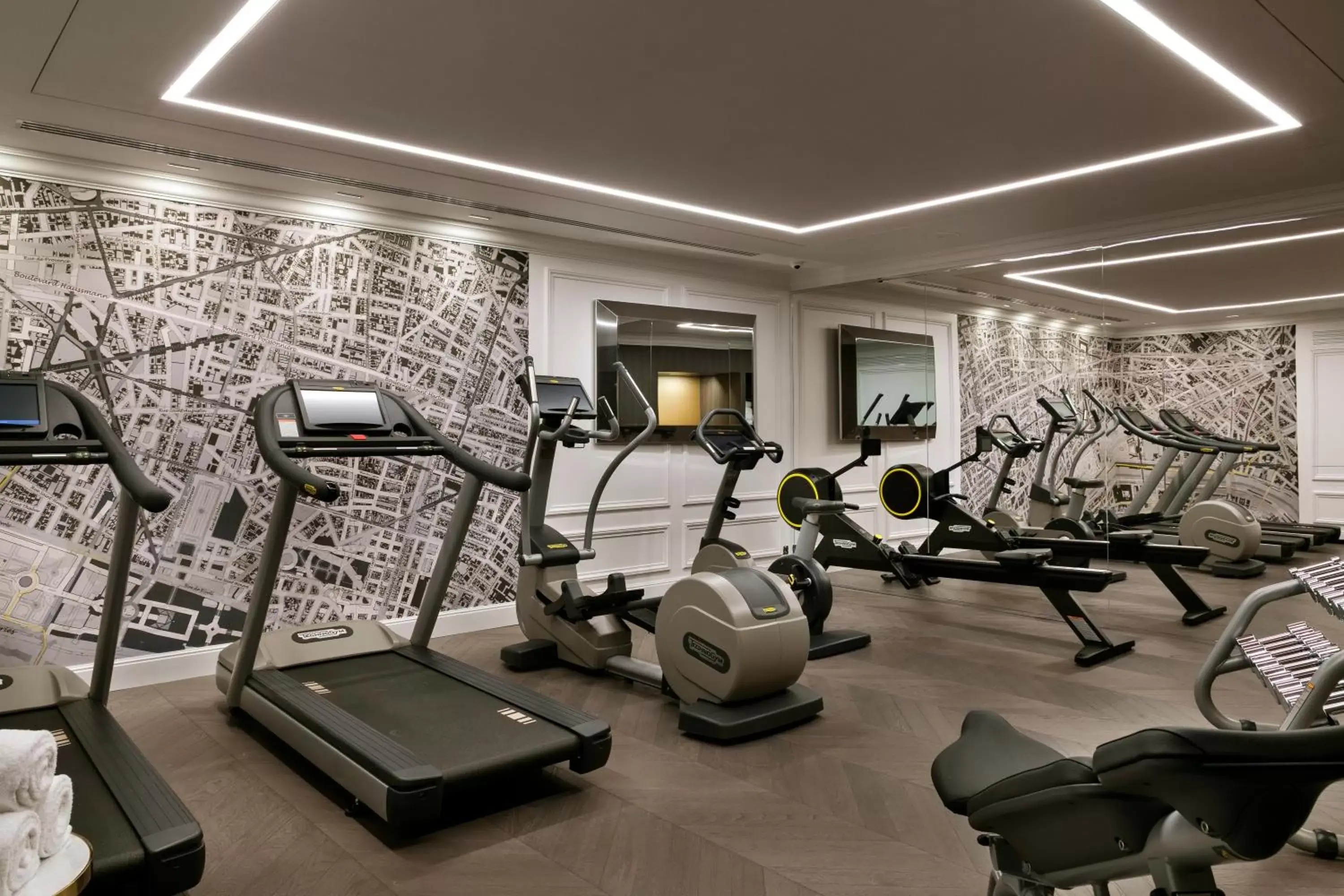 Fitness centre/facilities, Fitness Center/Facilities in La Clef Champs-Élysées Paris by The Crest Collection