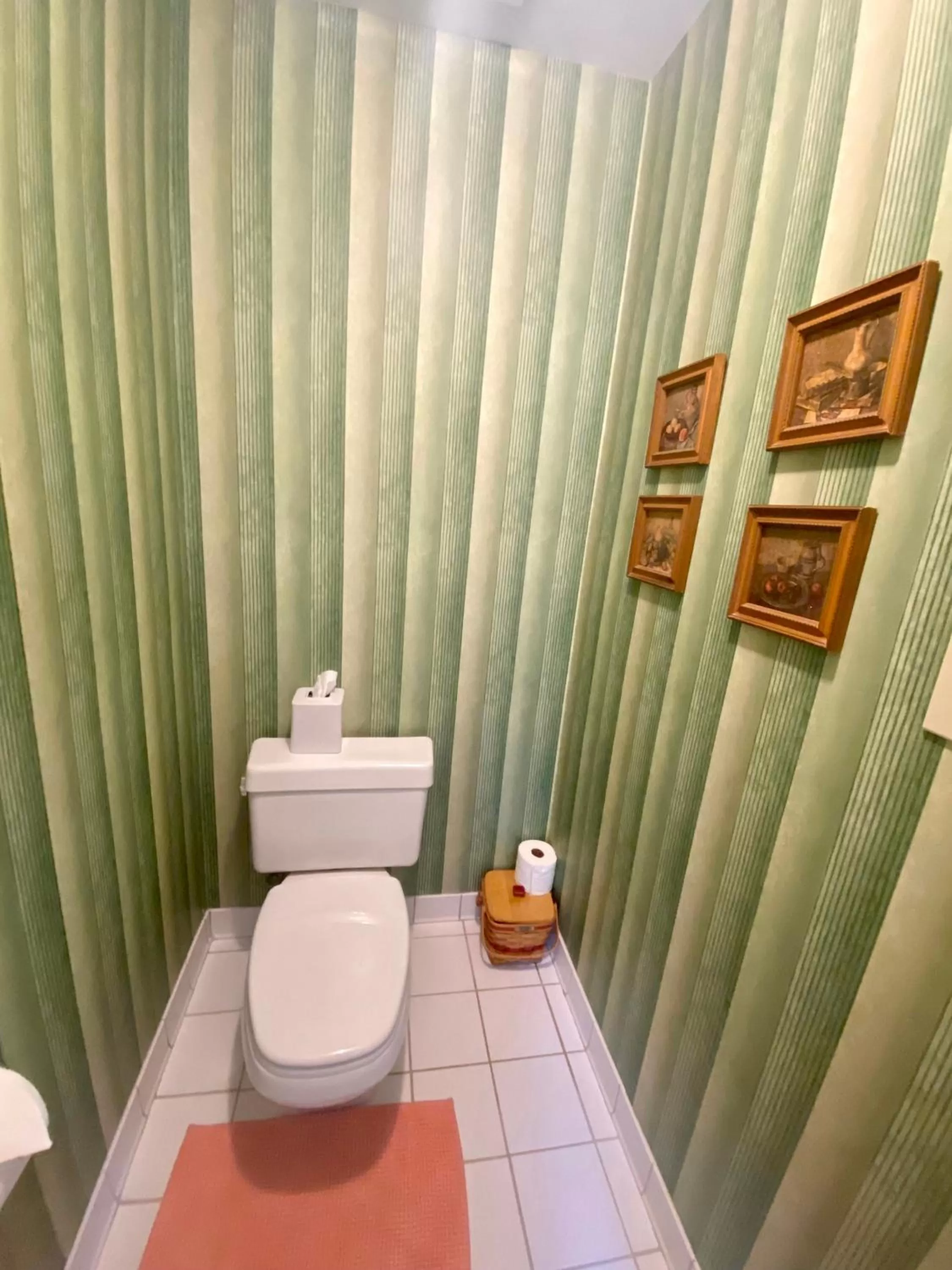 Bathroom in The Cypress Inn