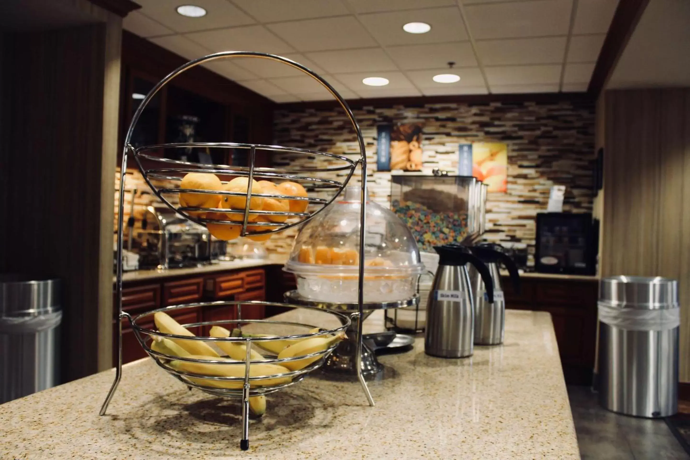 Restaurant/places to eat in Best Western Plus Arrowhead Hotel