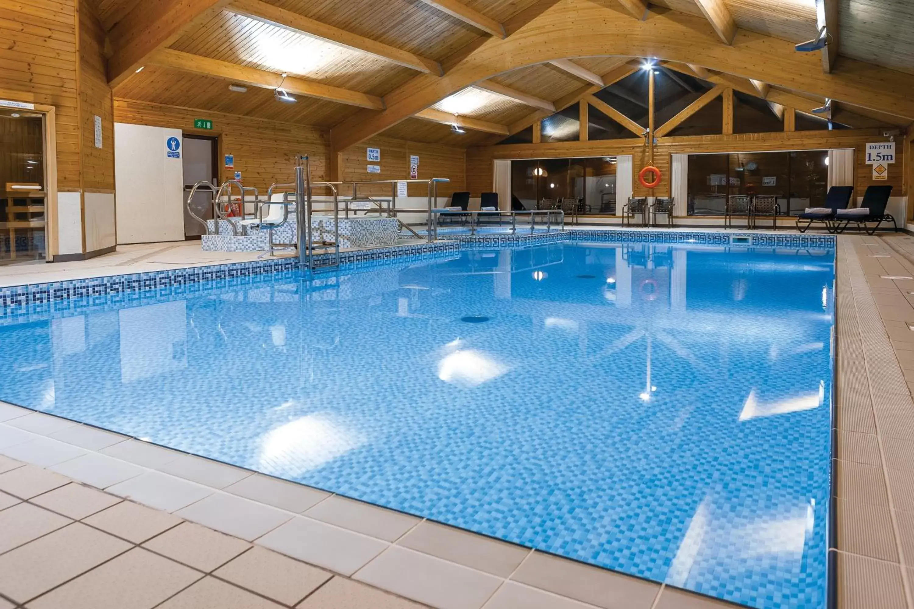 Swimming Pool in Pine Lake Resort