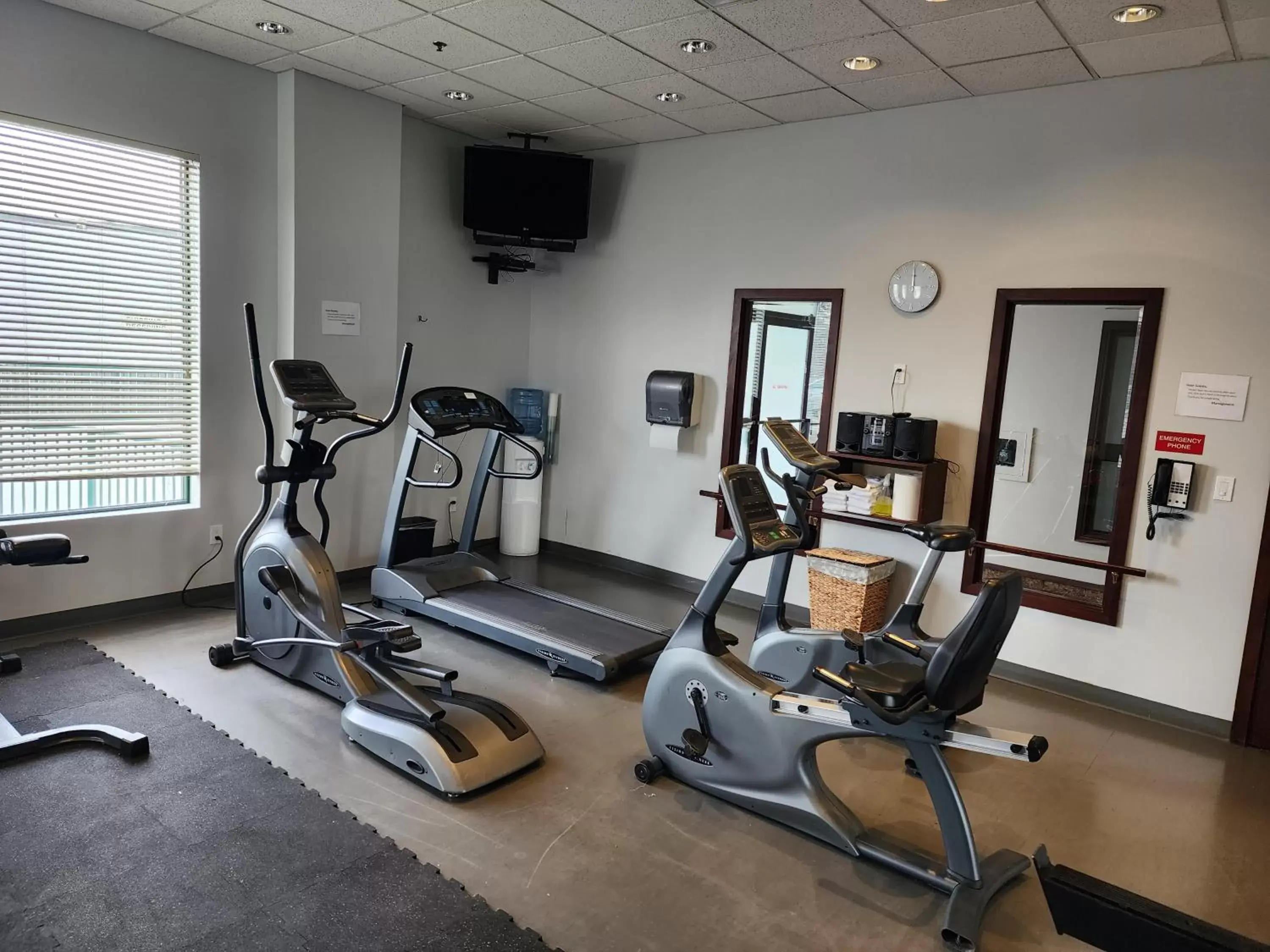 Fitness centre/facilities, Fitness Center/Facilities in DIVYA SUTRA Riviera Plaza and Conference Centre Calgary Airport