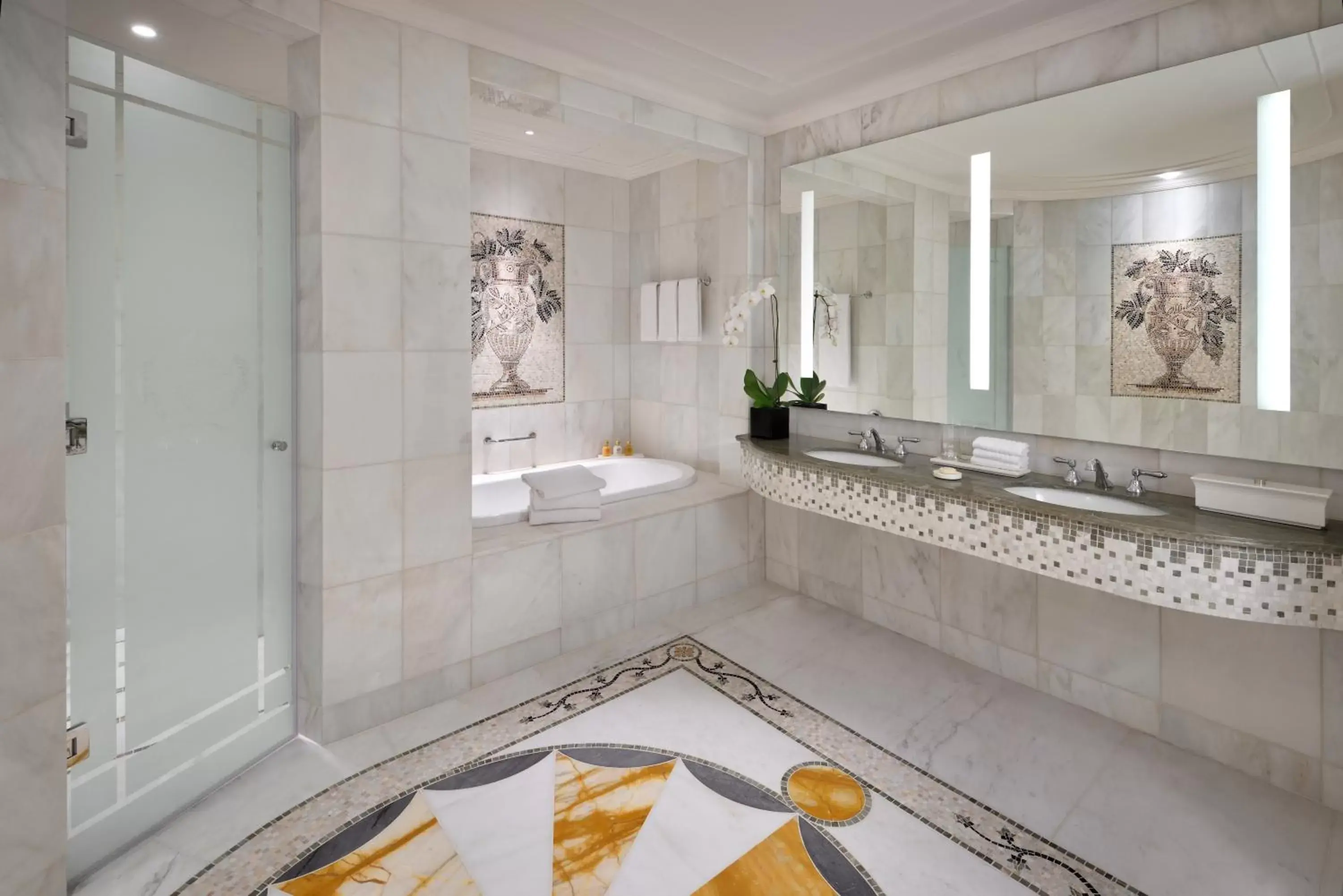 Shower, Bathroom in Palazzo Versace Dubai