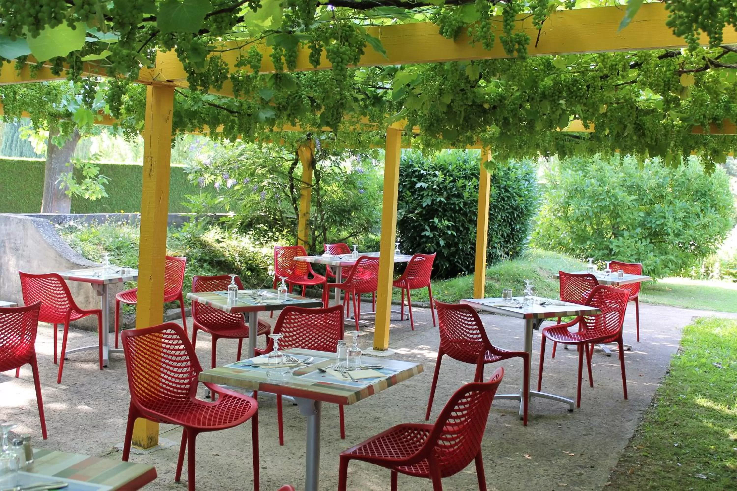 Garden view in Hotel Bonanite