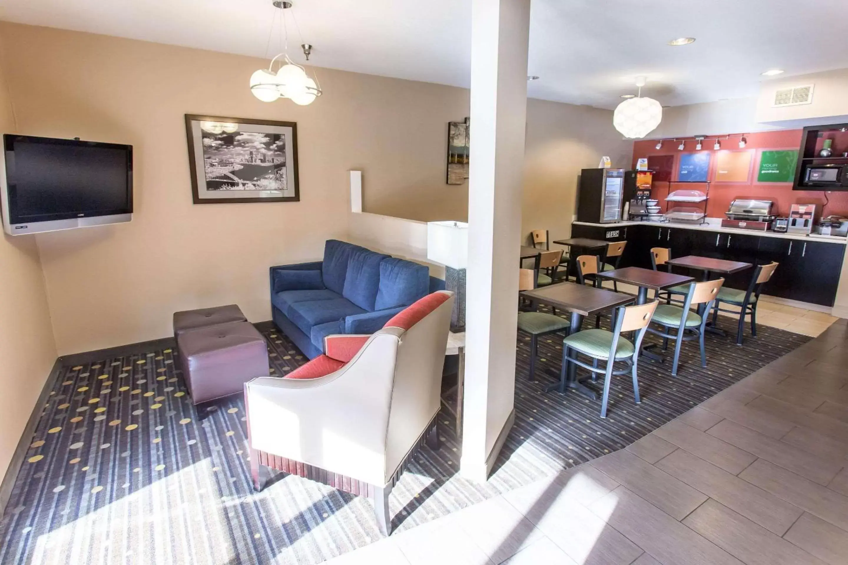 Lobby or reception in Comfort Inn Pittsburgh