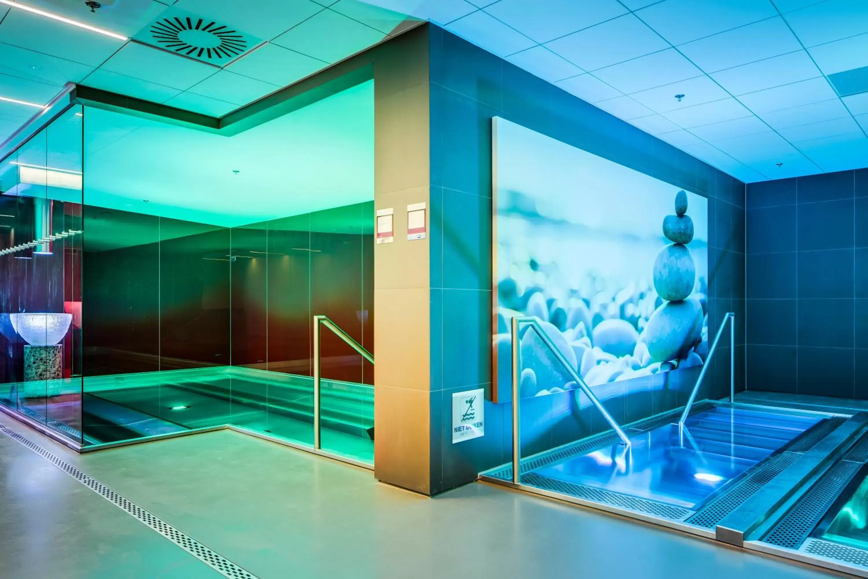 Swimming pool in Fletcher Wellness-Hotel Sittard Swimming pool in Fletcher Wellness-Hotel Sittard