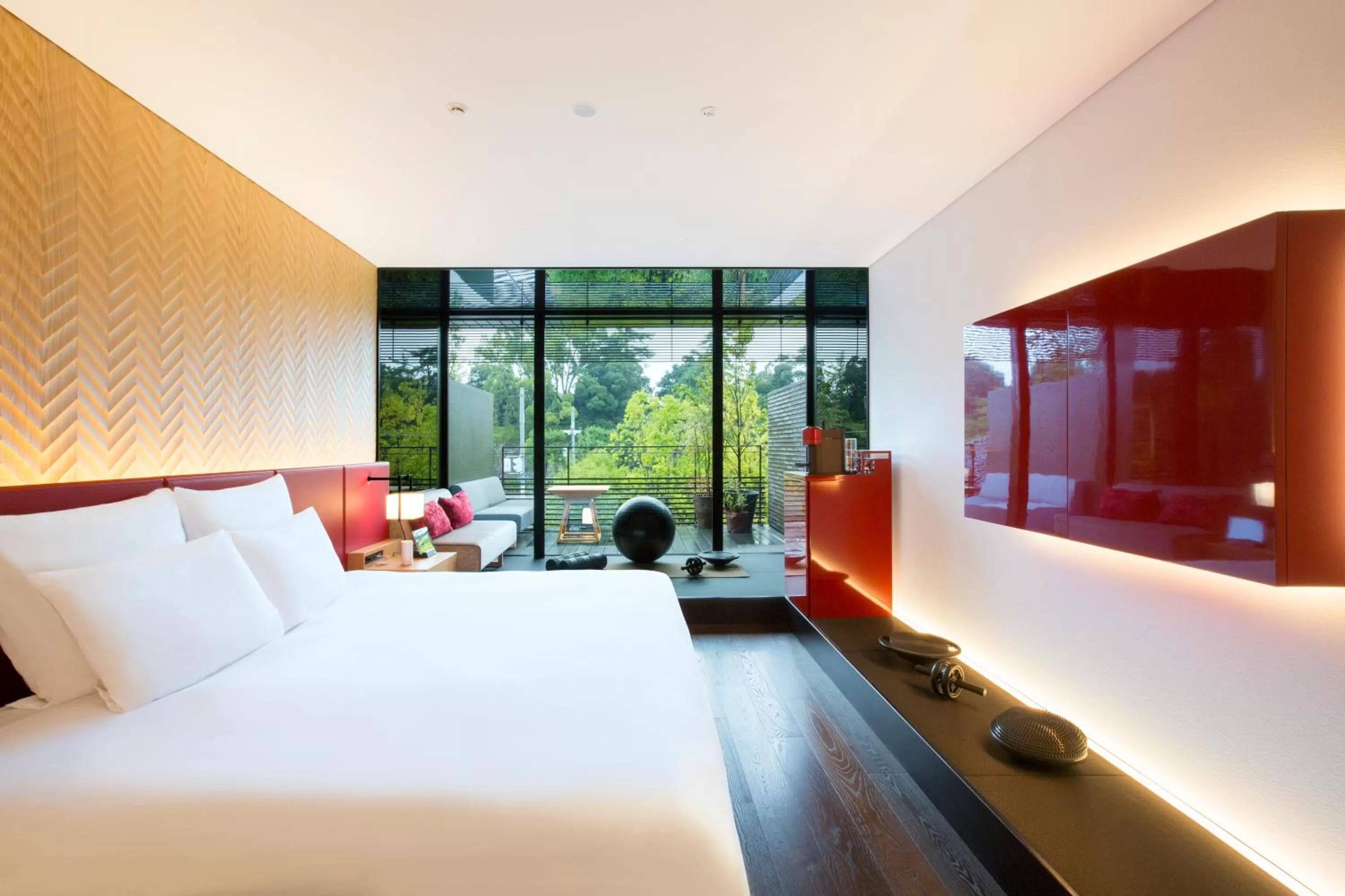 Deluxe King Room with Balcony in Garrya Nijo Castle Kyoto