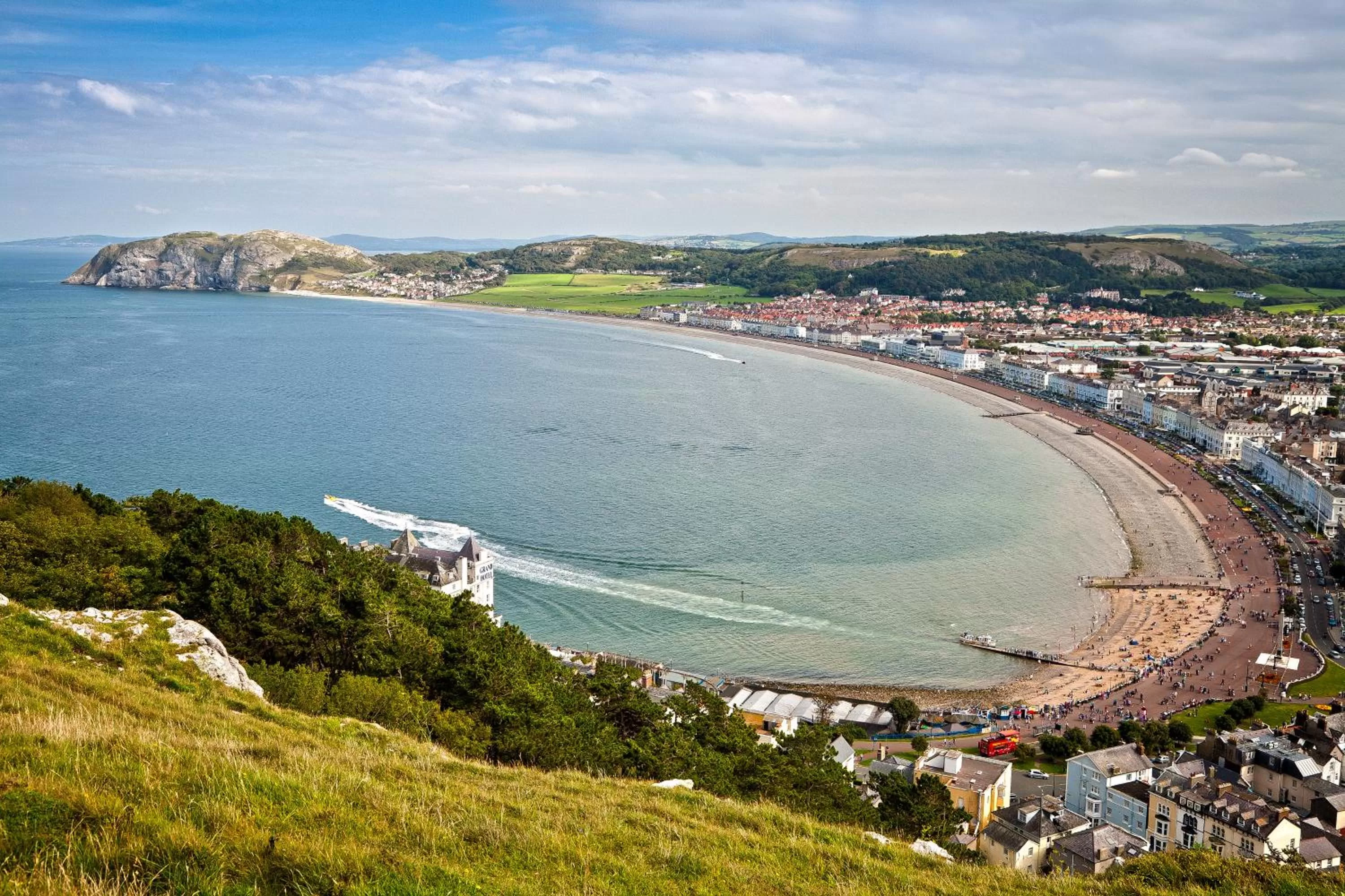 Natural landscape in The Broadway Hotel