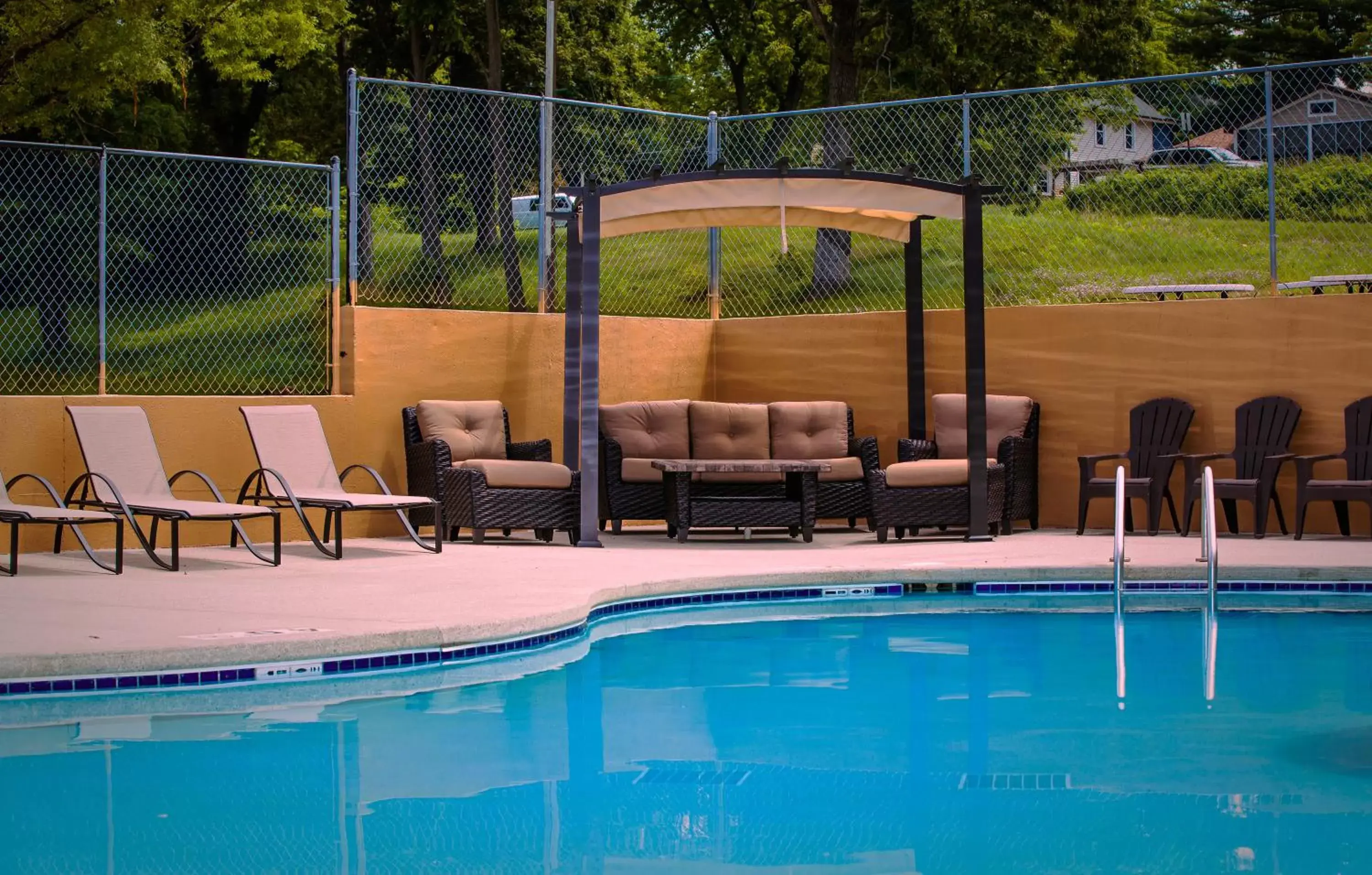 Pool view, Swimming Pool in The VUE Boutique Hotel & Boathouse