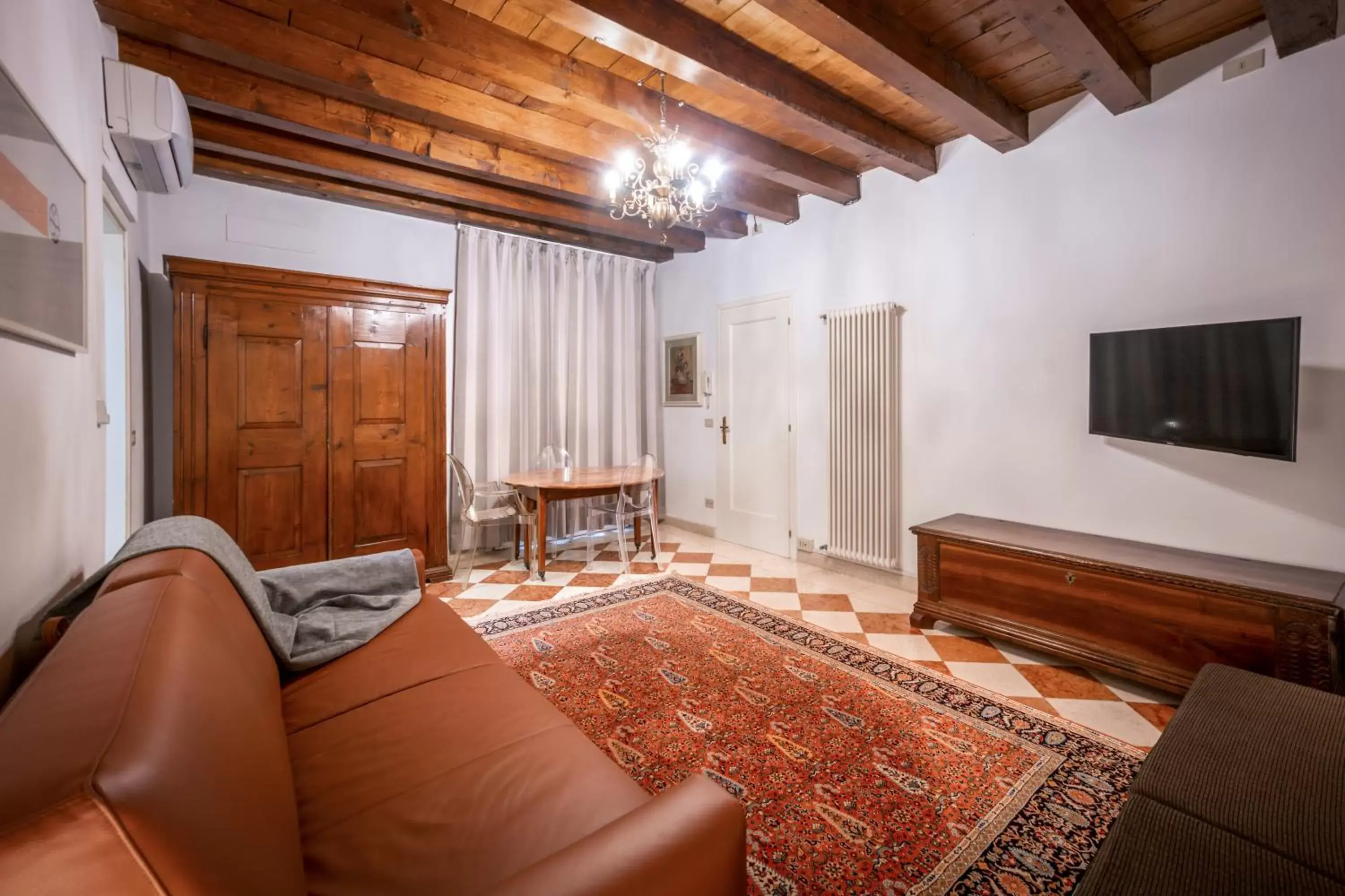 Apartment - Ground Floor - Sanpolo area in Palazzo San Luca