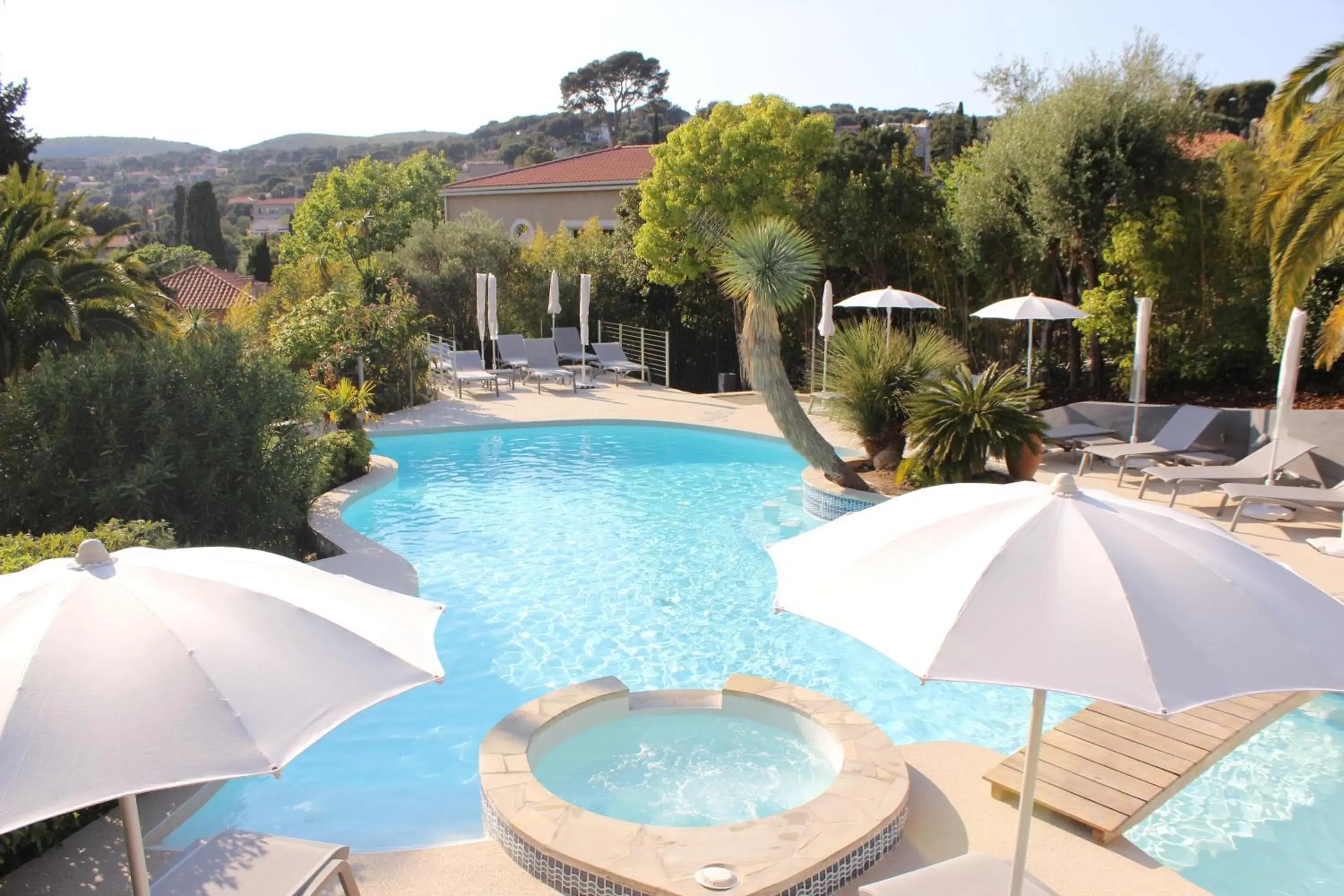 Swimming pool, Pool View in Royal Cottage