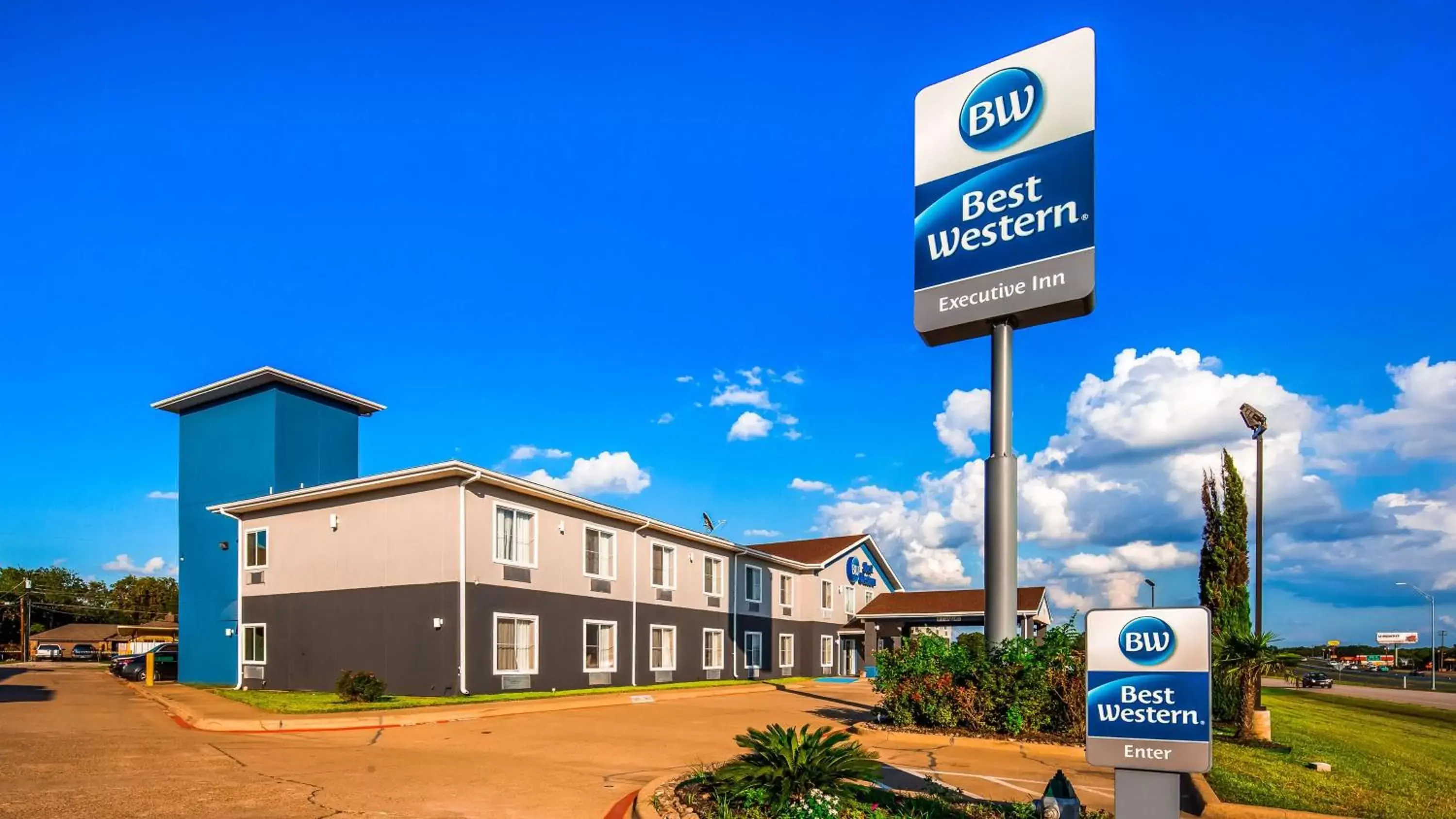 Property building in Best Western Executive Inn
