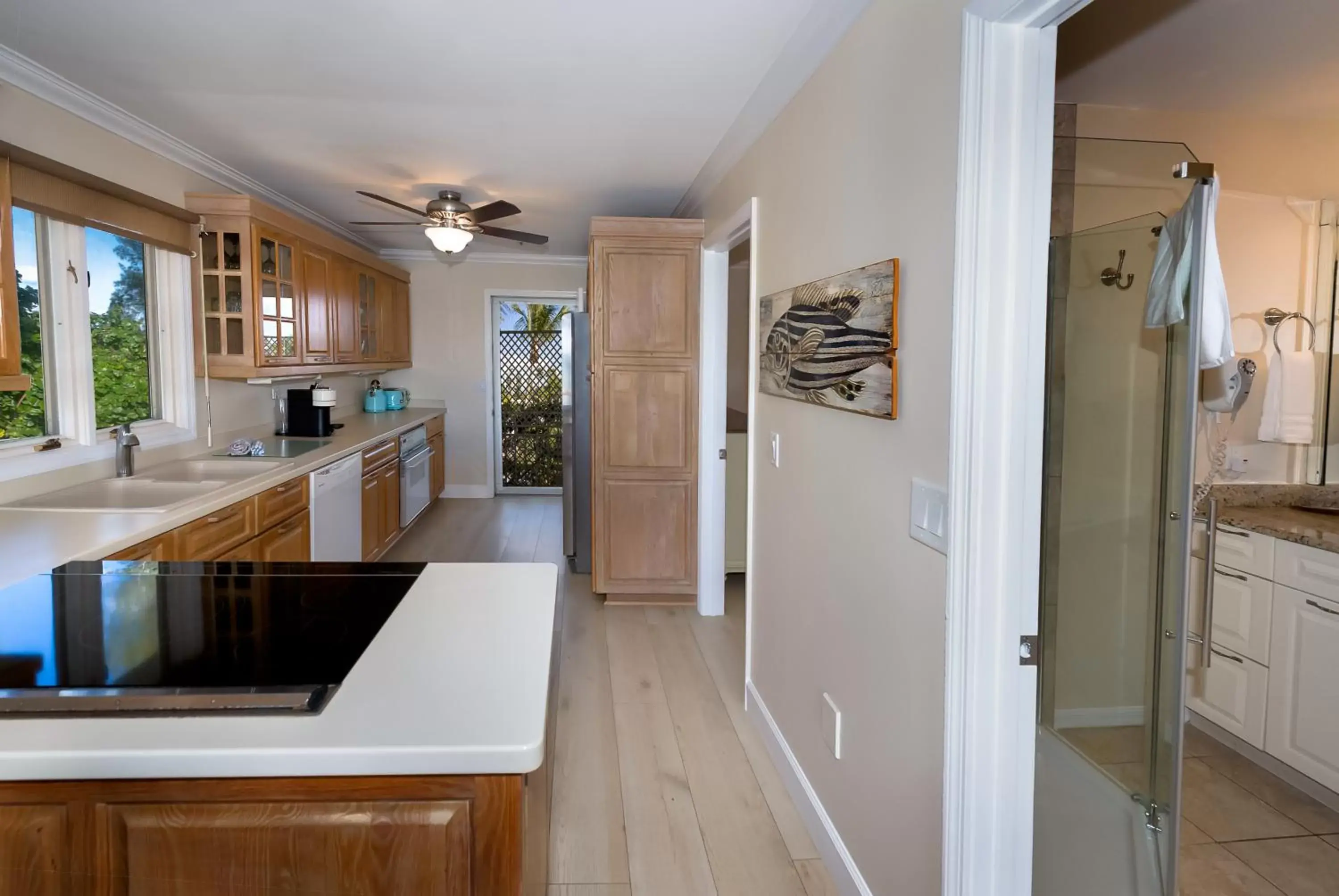 Kitchen or kitchenette, Kitchen/Kitchenette in Cedar Cove Resort & Cottages