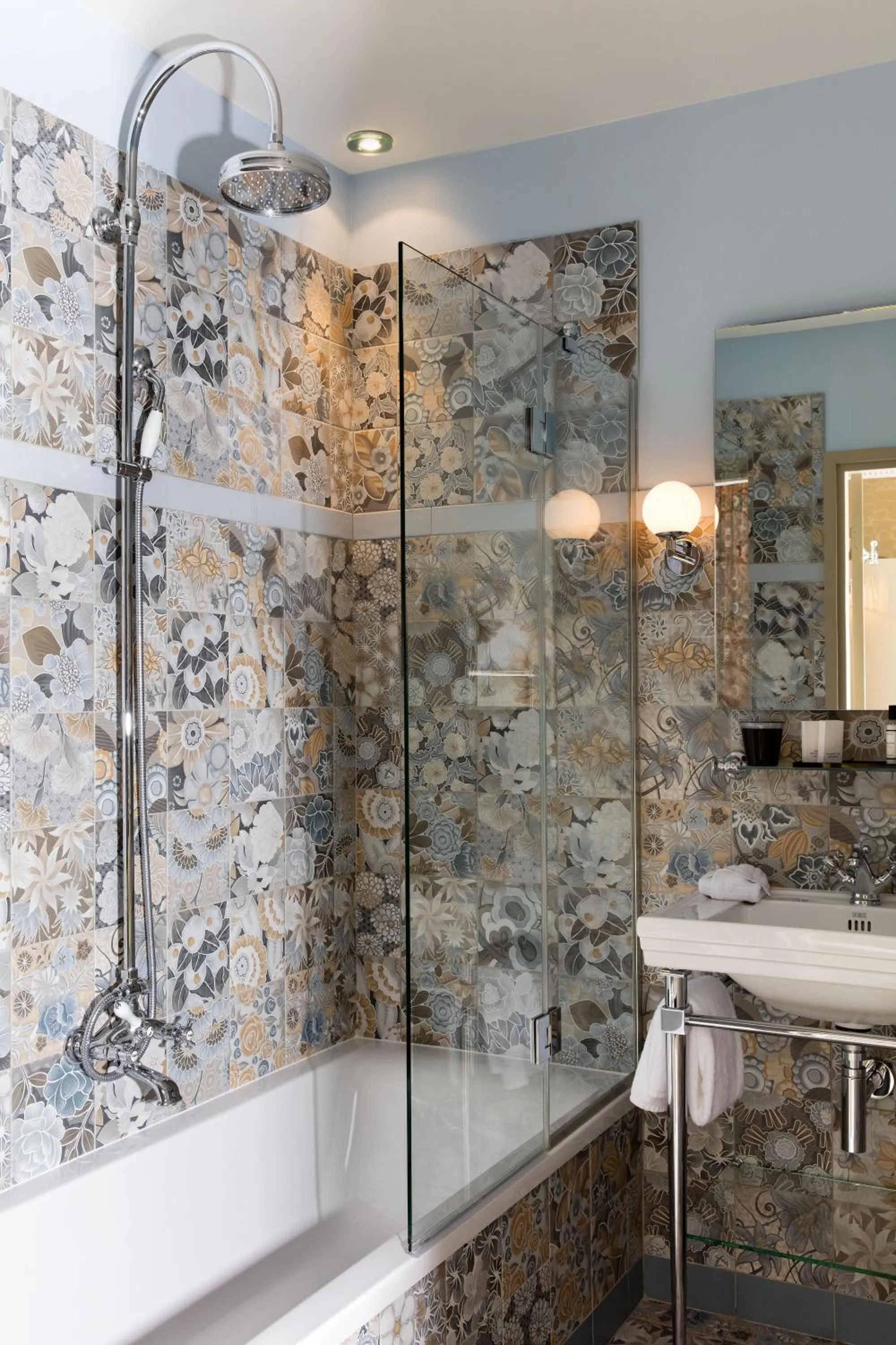 Bathroom in Hotel Monsieur & Spa