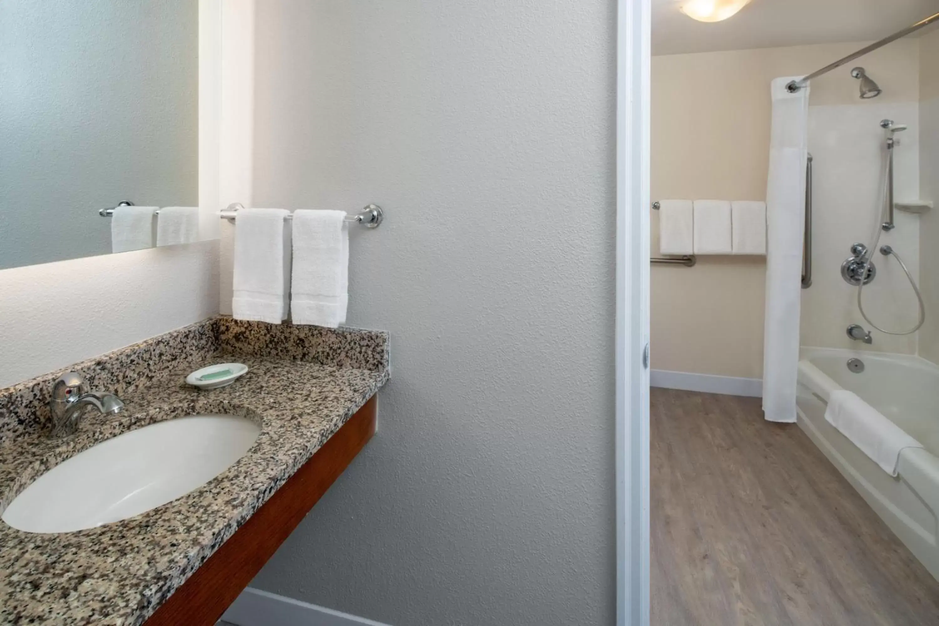 Bathroom in Residence Inn Charleston Riverview