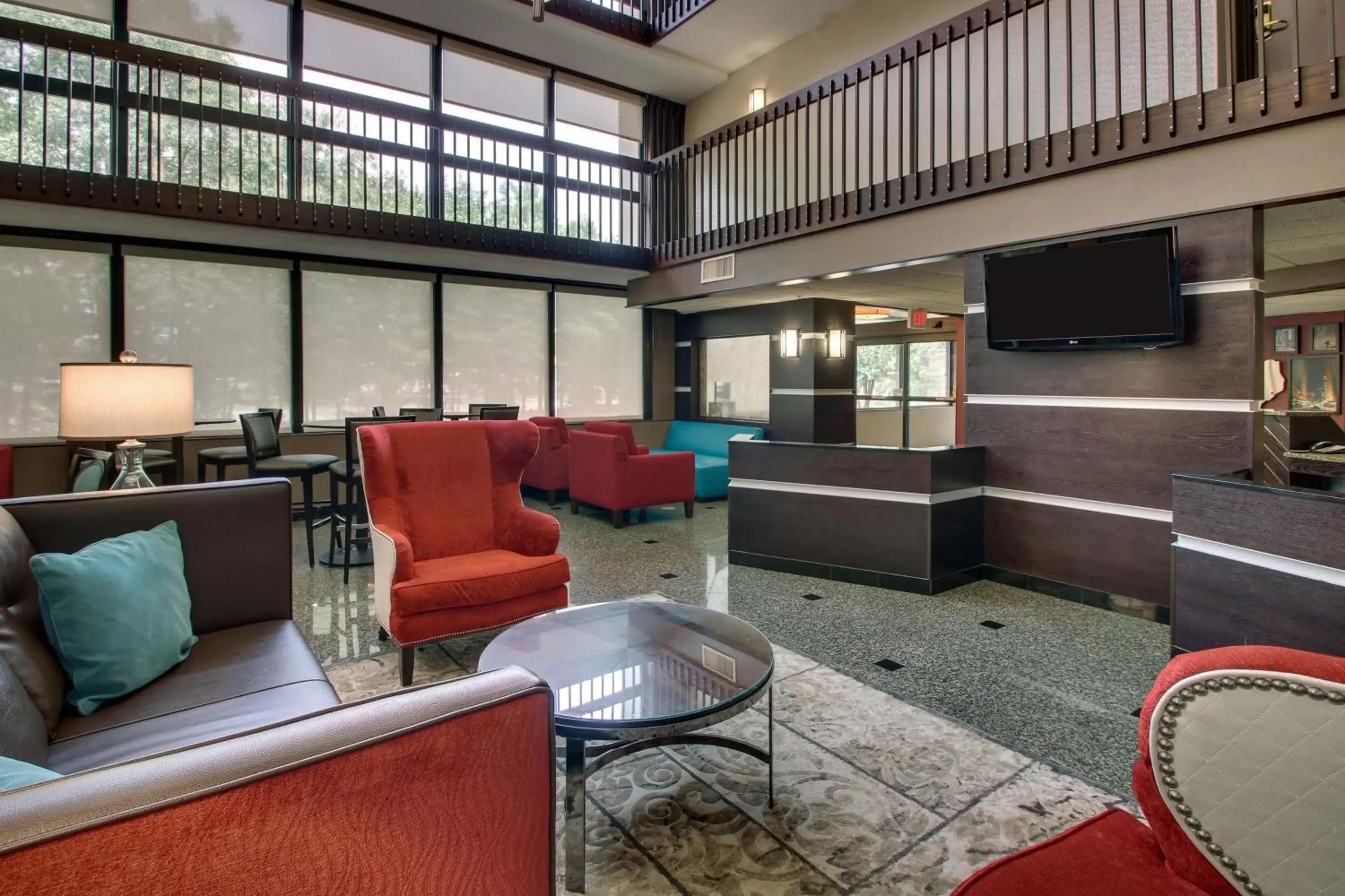 Lobby or reception, Lounge/Bar in Drury Inn & Suites Houston The Woodlands