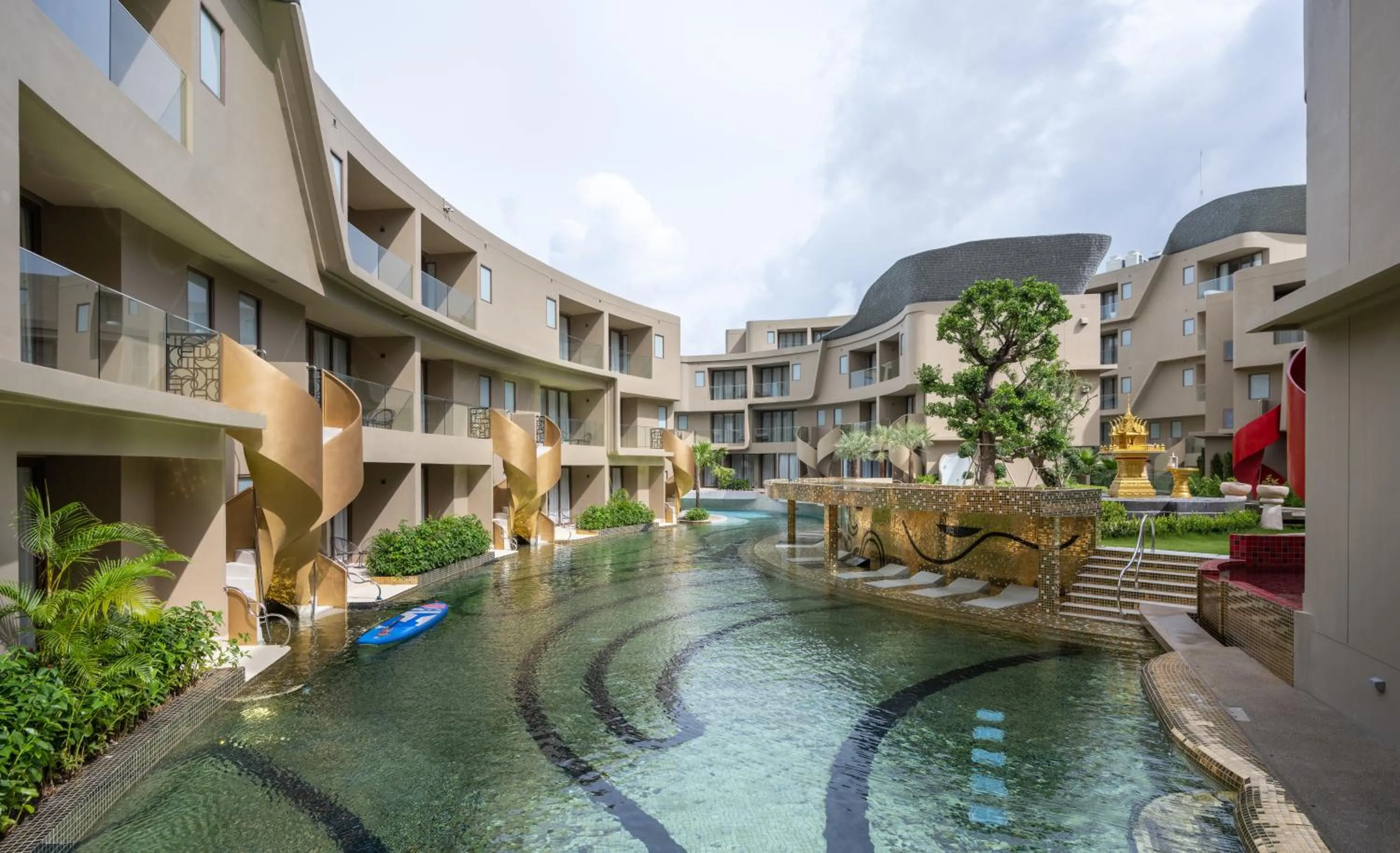 Swimming pool in Metadee Concept Hotel