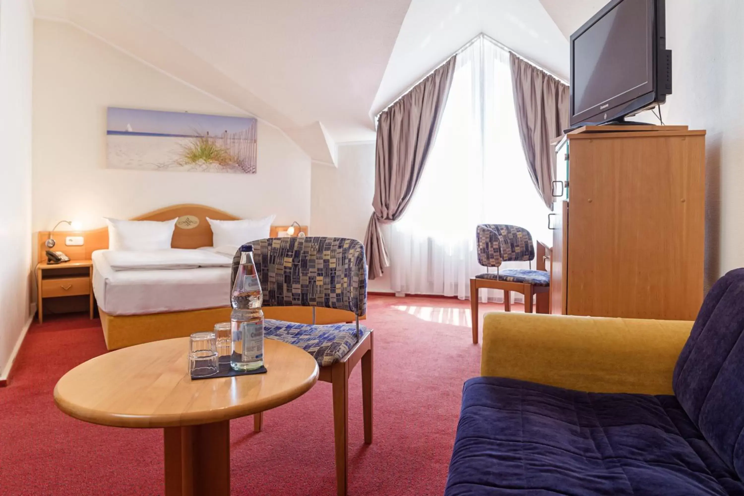 Photo of the whole room, Bed in Hotel Dänischer Hof Altenholz by Tulip Inn Photo of the whole room, Bed in Hotel Dänischer Hof Altenholz by Tulip Inn