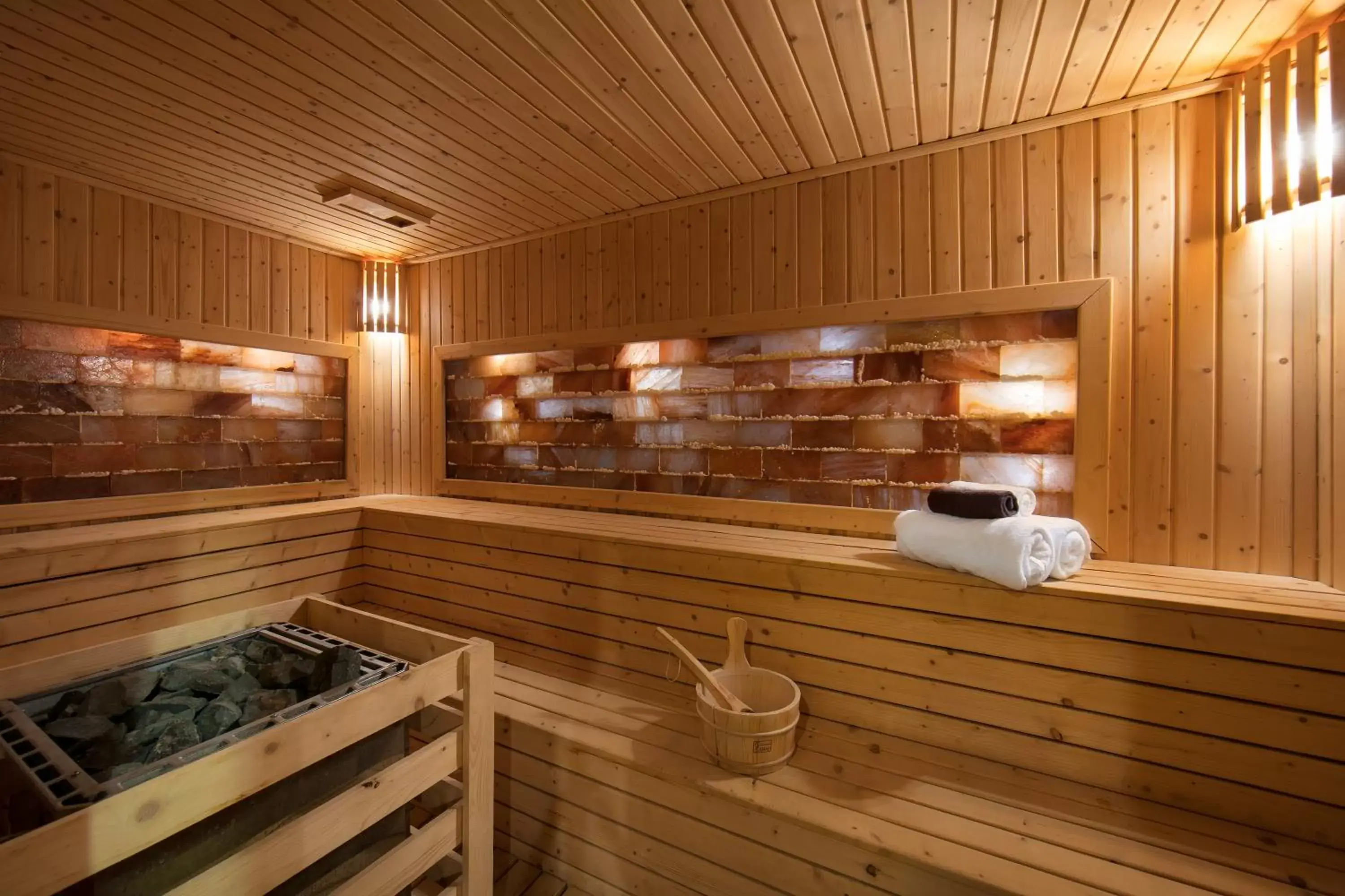 Hot Tub, Spa/Wellness in Grandiose Hotel & Spa