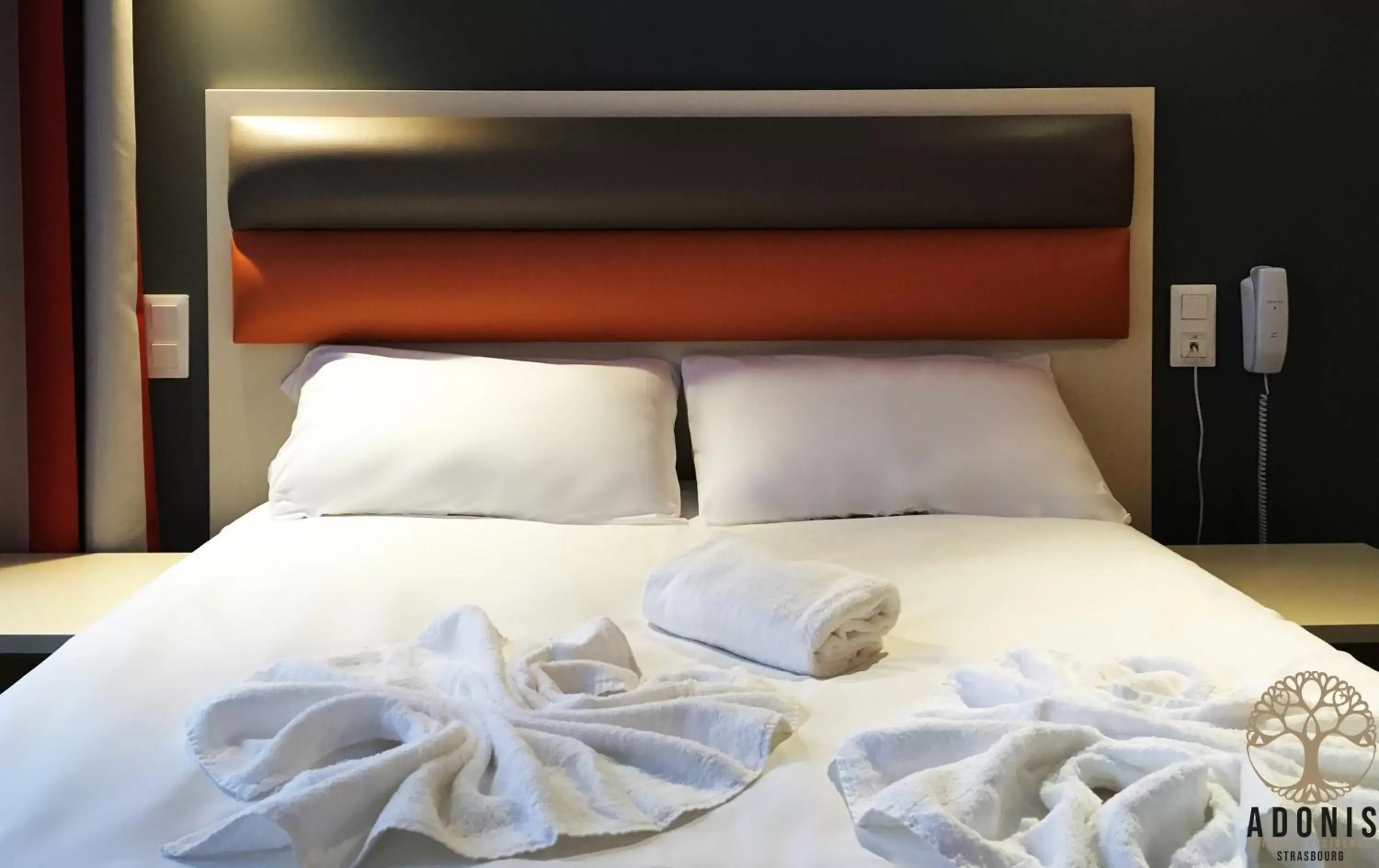 Bed in Adonis Hotel Strasbourg