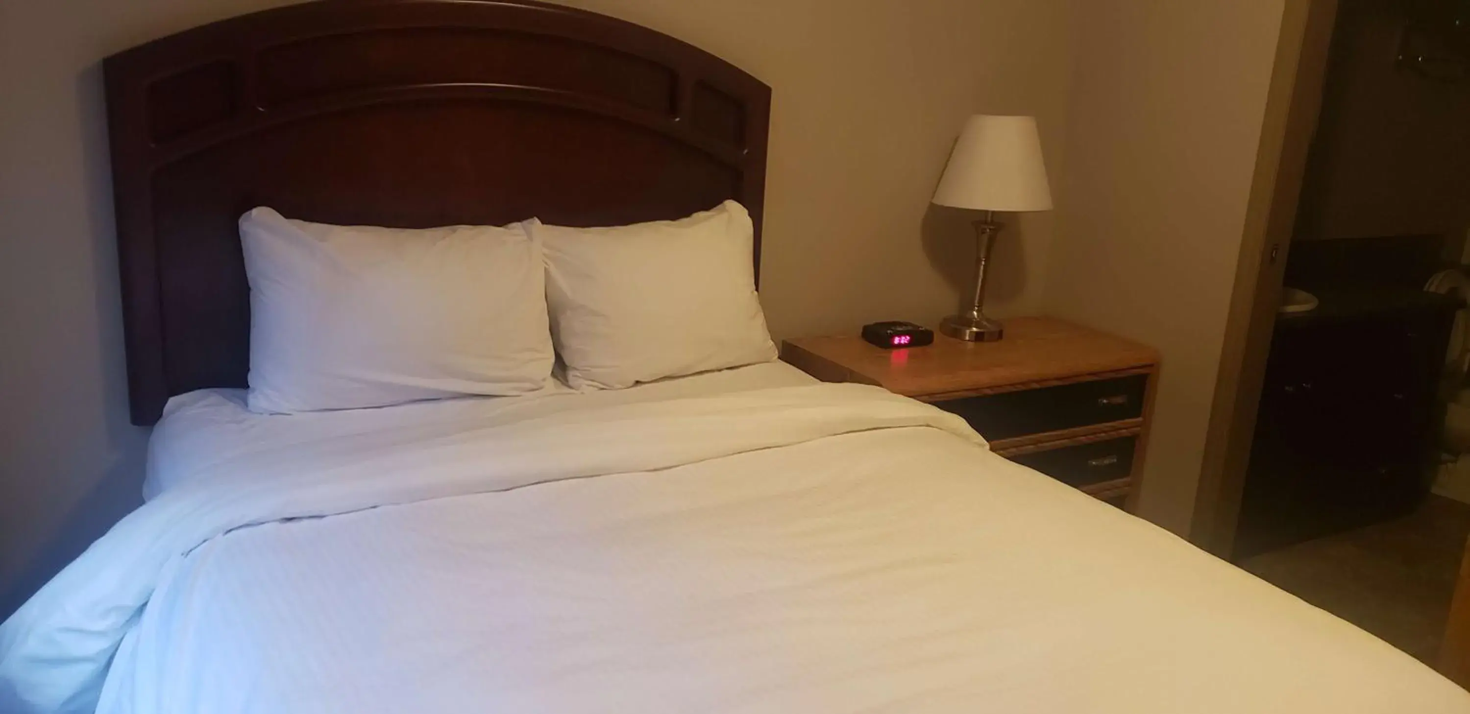 Bedroom, Bed in SureStay Hotel by Best Western Bassano