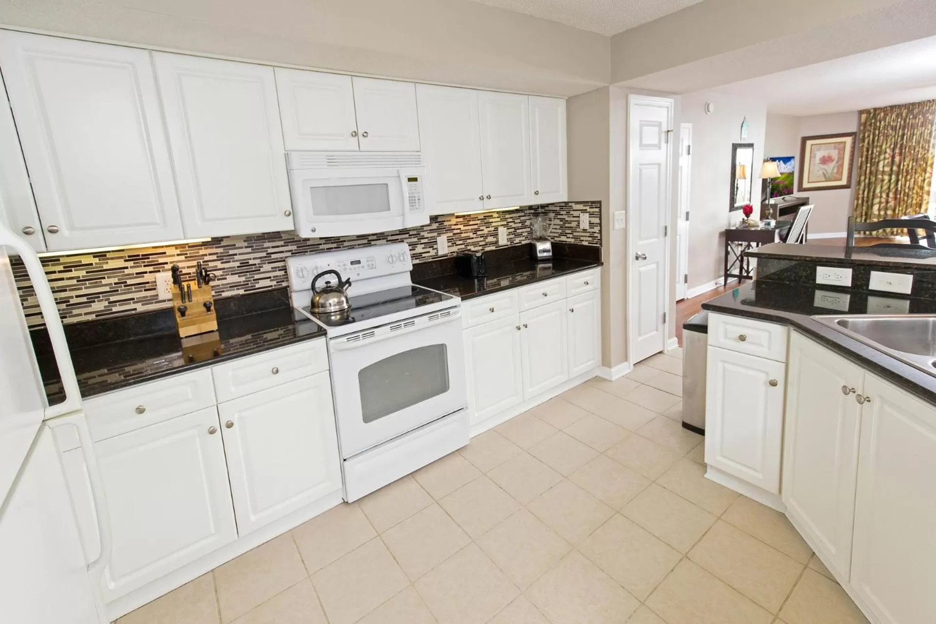 Kitchen or kitchenette in Barefoot Resort Golf & Yacht Club Villas