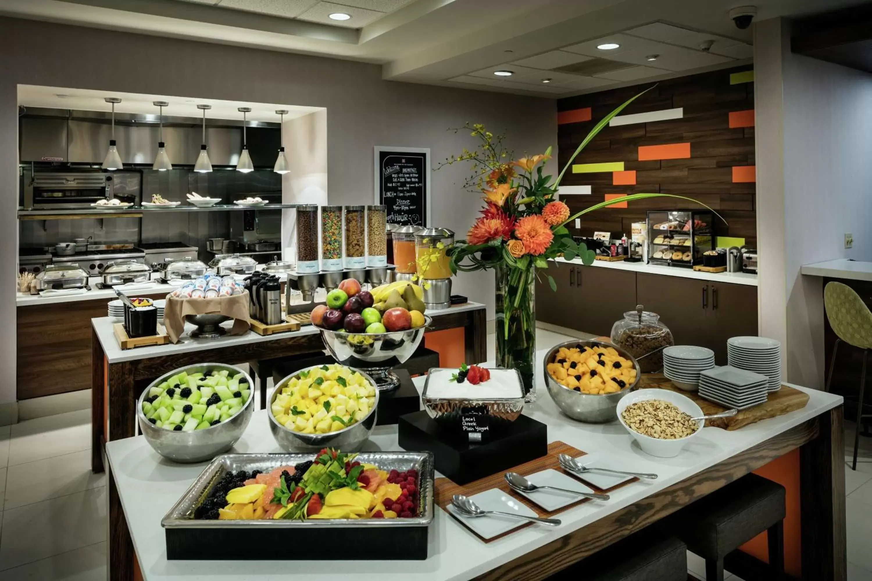 Restaurant/places to eat in Hilton Garden Inn Seattle/Issaquah