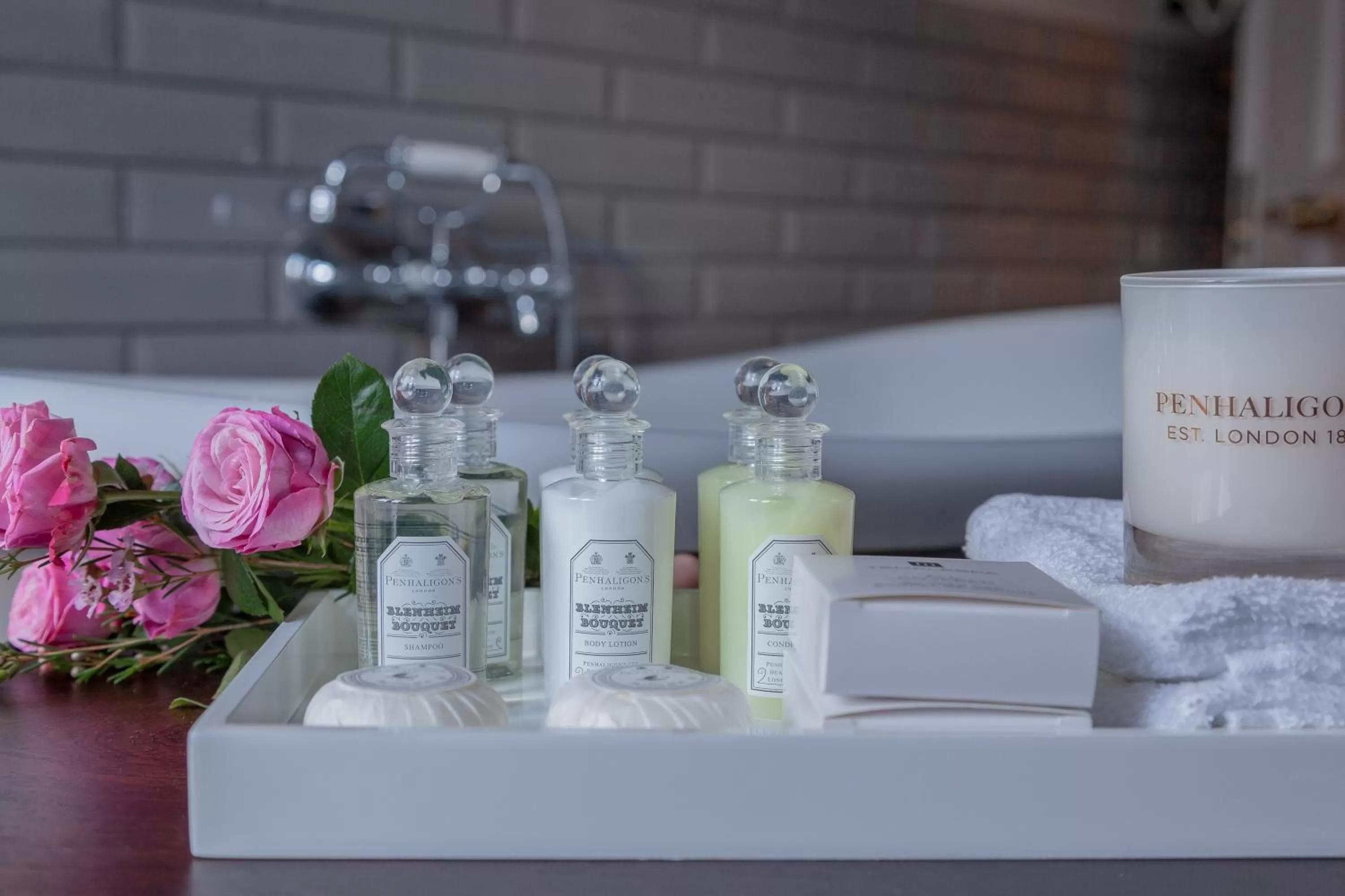 Bathroom in Richmond Hill Hotel