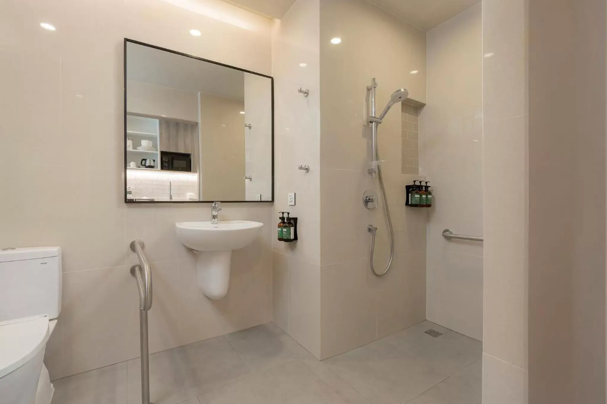 Photo of the whole room, Bathroom in Staybridge Suites Bangkok Sukhumvit, an IHG Hotel