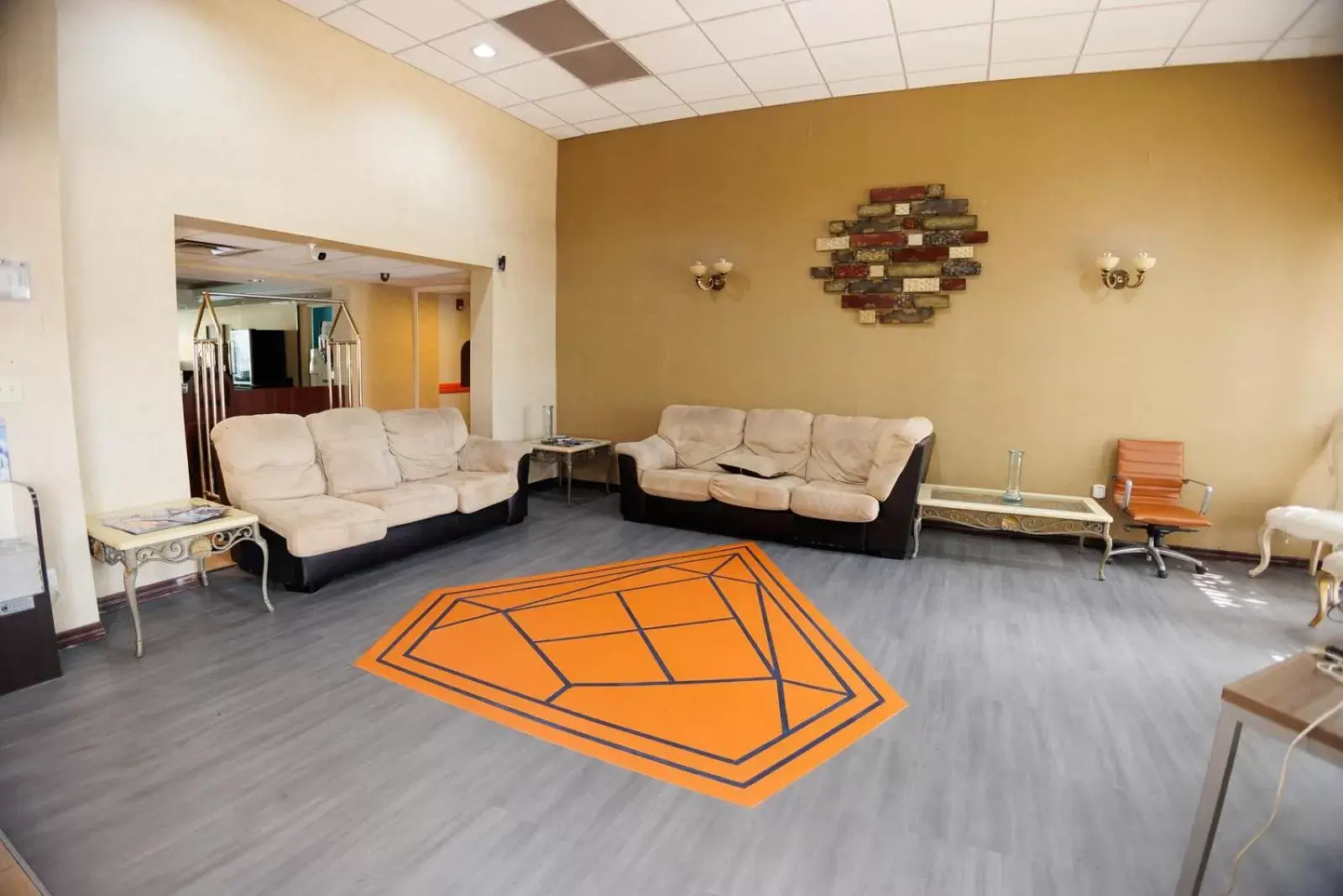 Lobby or reception, Seating Area in Garnet Inn & Suites, Orlando