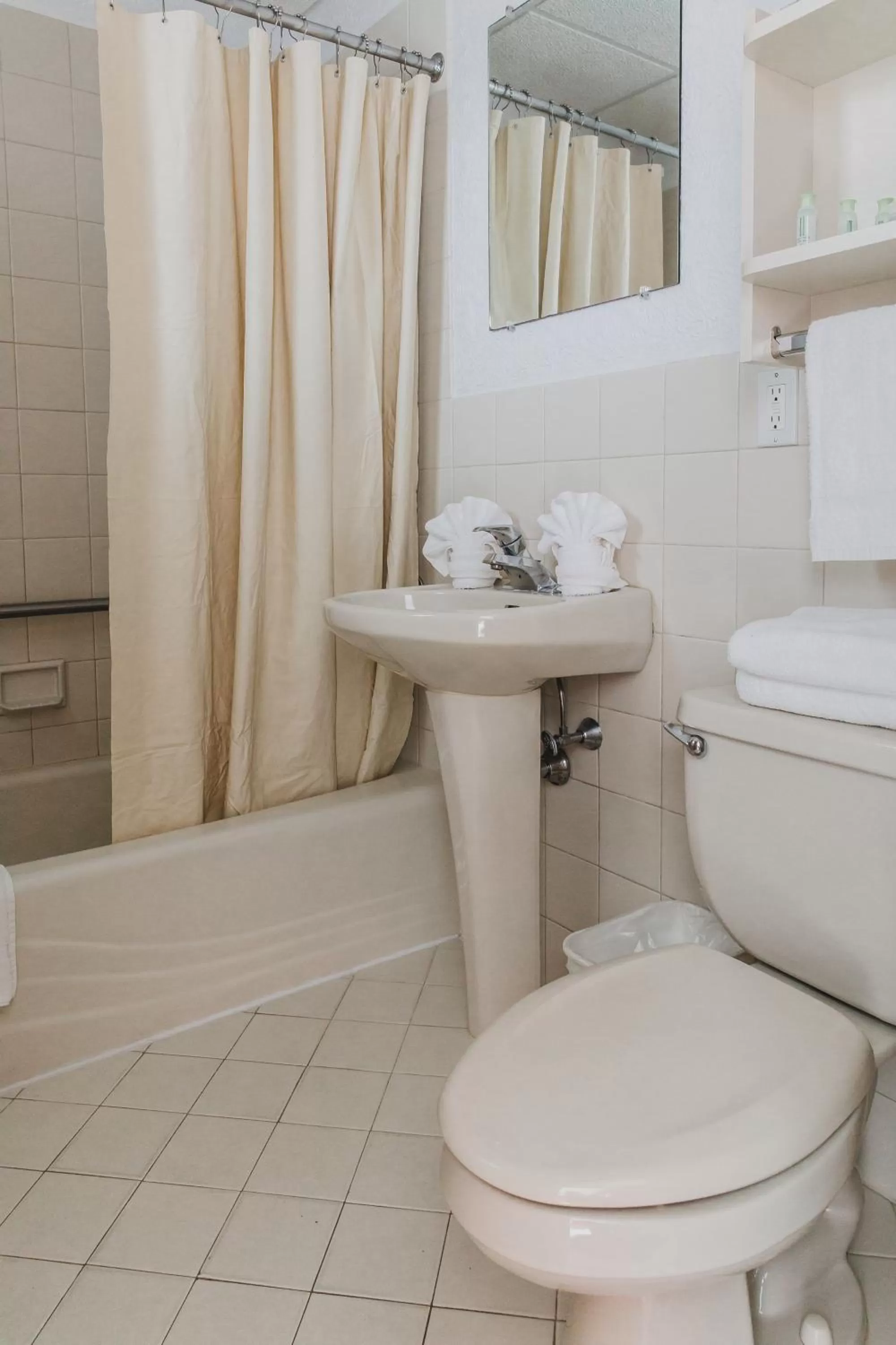 Heart of Wildwood Boardwalk Motel