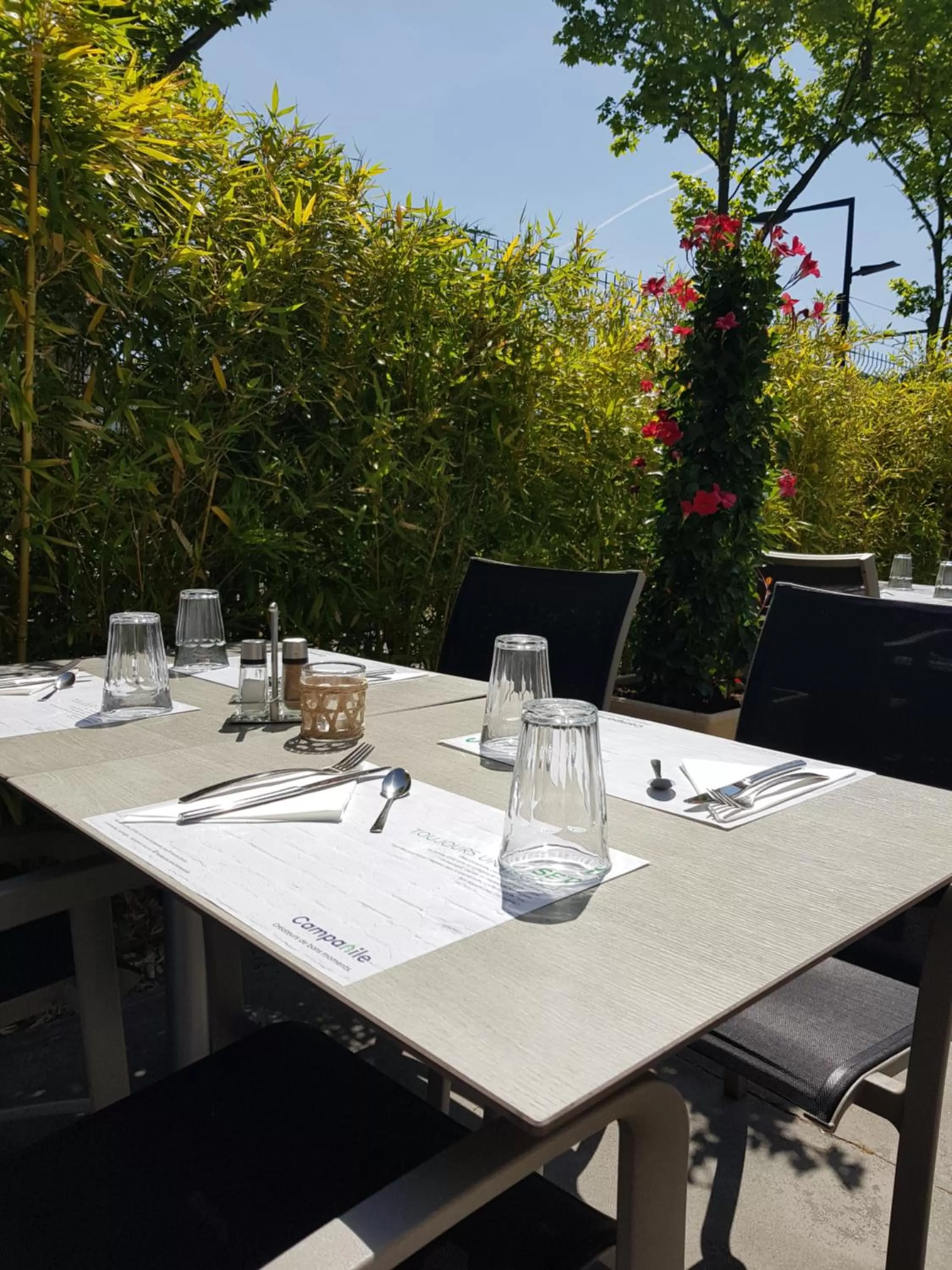 Patio in Campanile Toulouse - Blagnac Aéroport