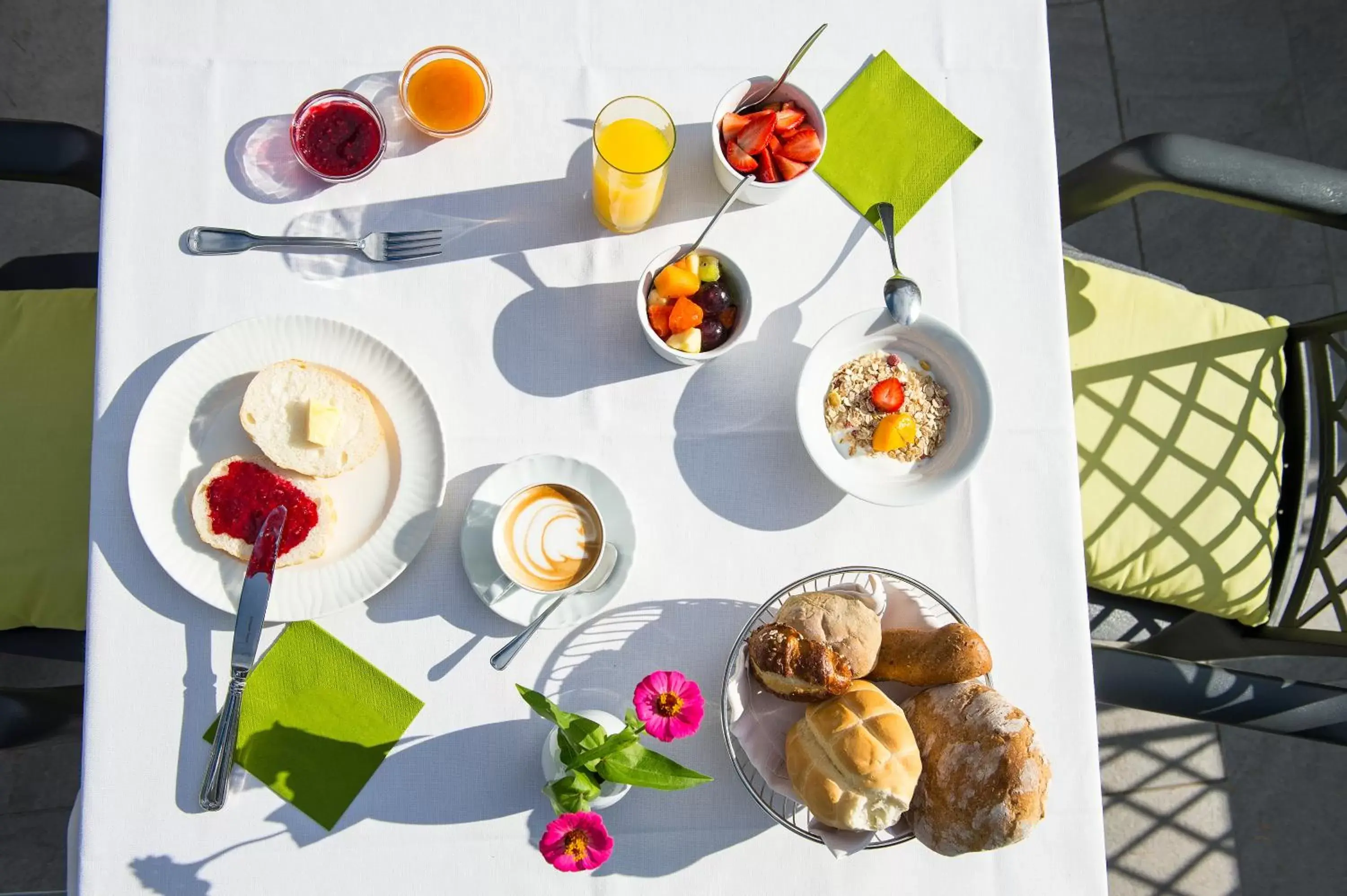 Buffet breakfast in Hotel CampingPark Steiner